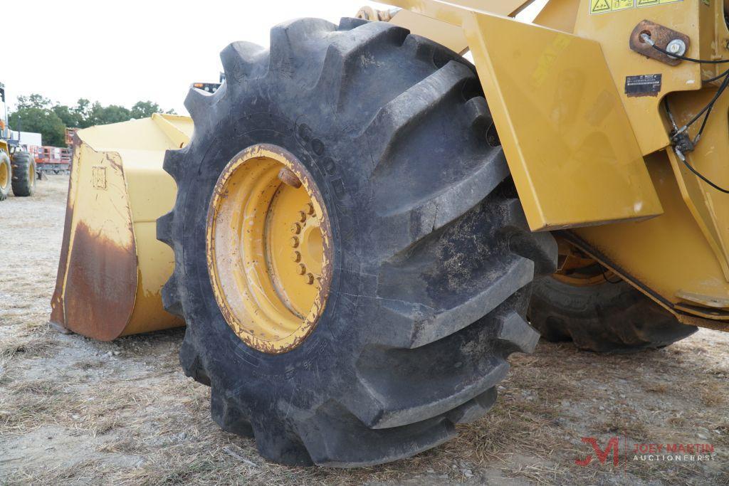 2011...CAT 938H RUBBER TIRE LOADER