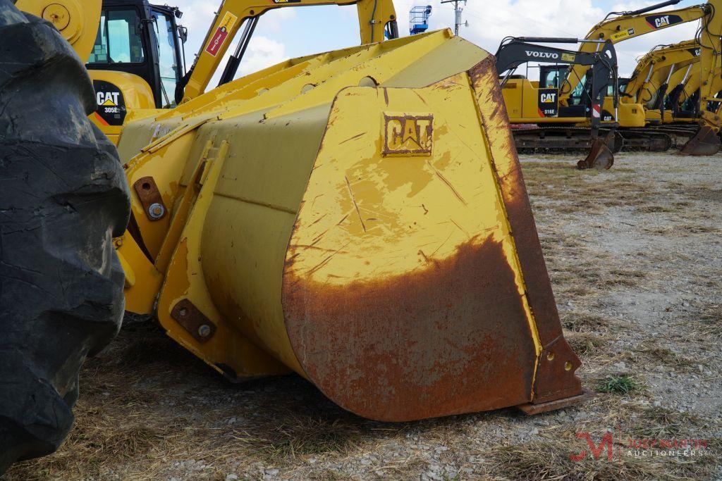 2011...CAT 938H RUBBER TIRE LOADER