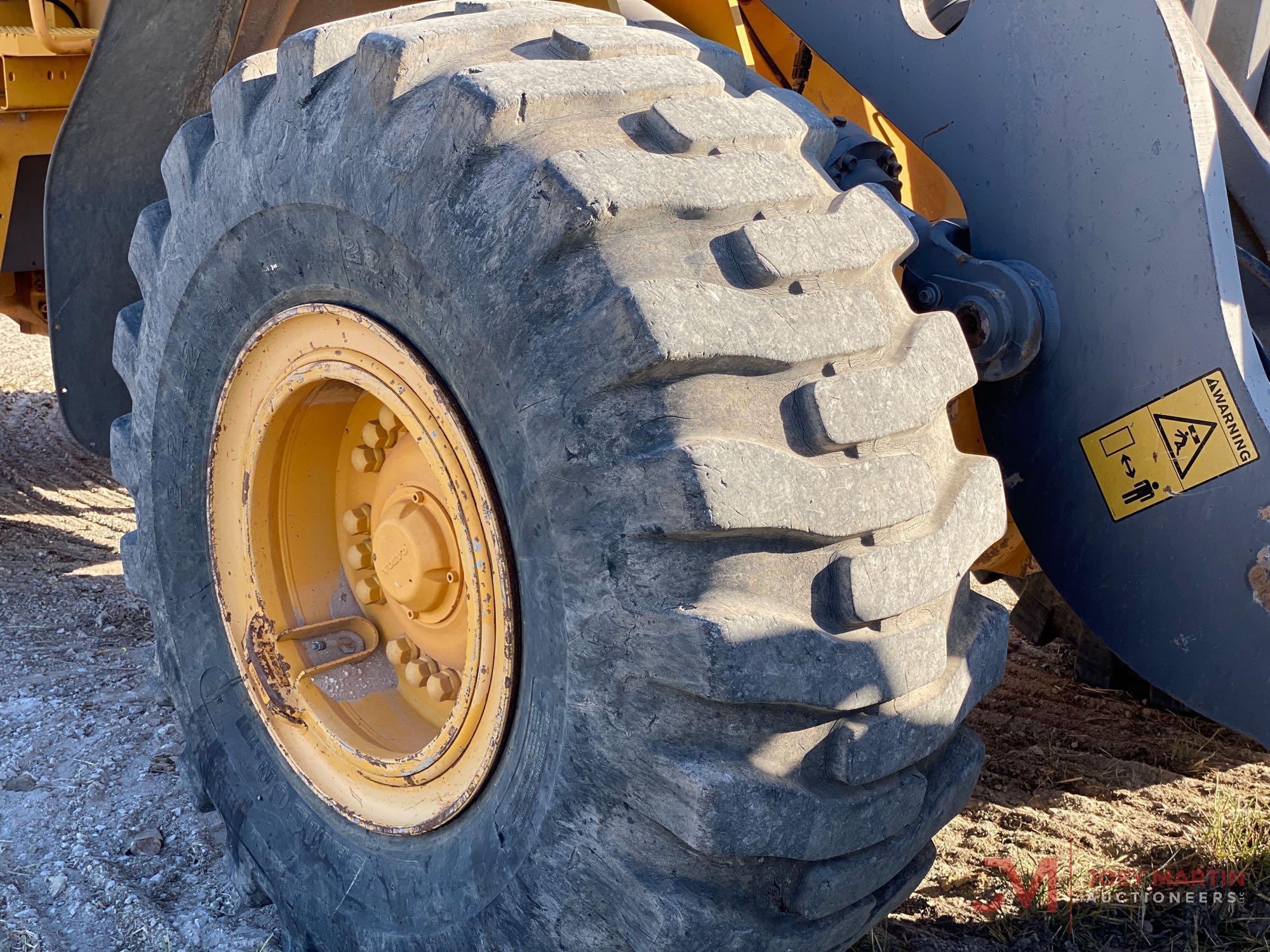 2005 VOLVO L110E RUBBER TIRE LOADER