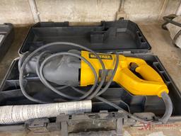 DEWALT ELECTRIC RECIPROCATING SAW WITH CASE