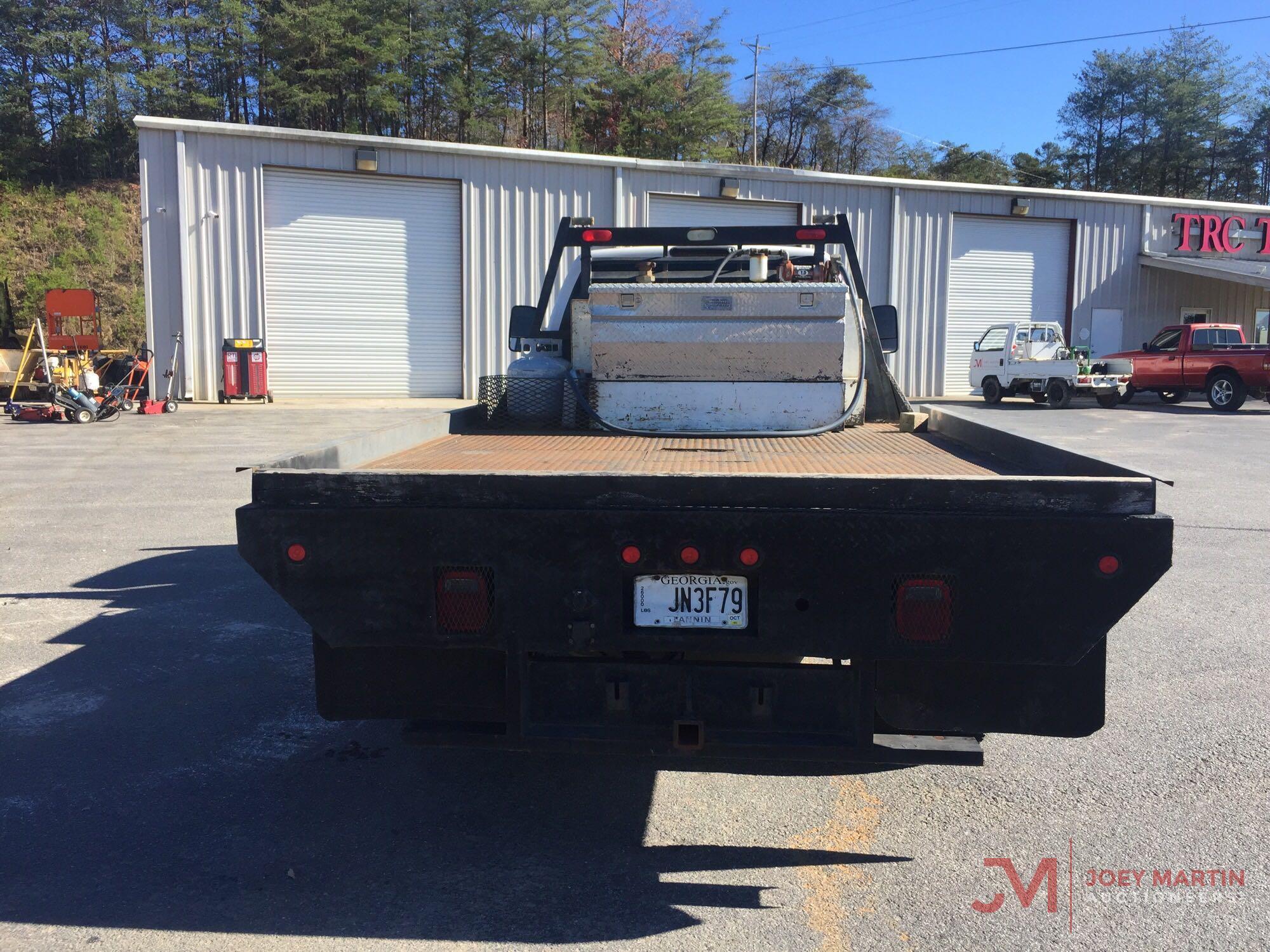 2001 CHEVROLET 3500 FLATBED TRUCK