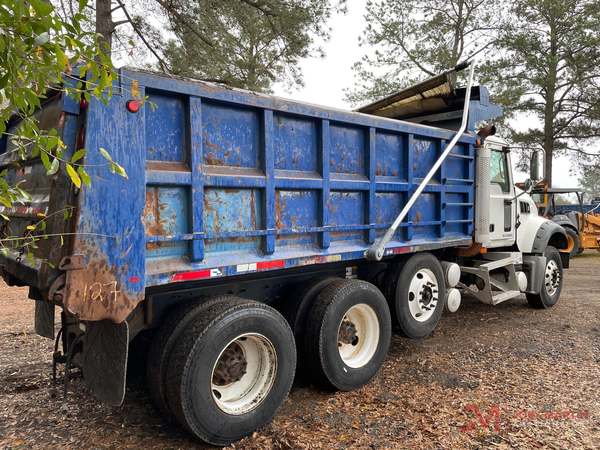 2007 MACK CTP713 TRI-AXLE DUMP TRUCK