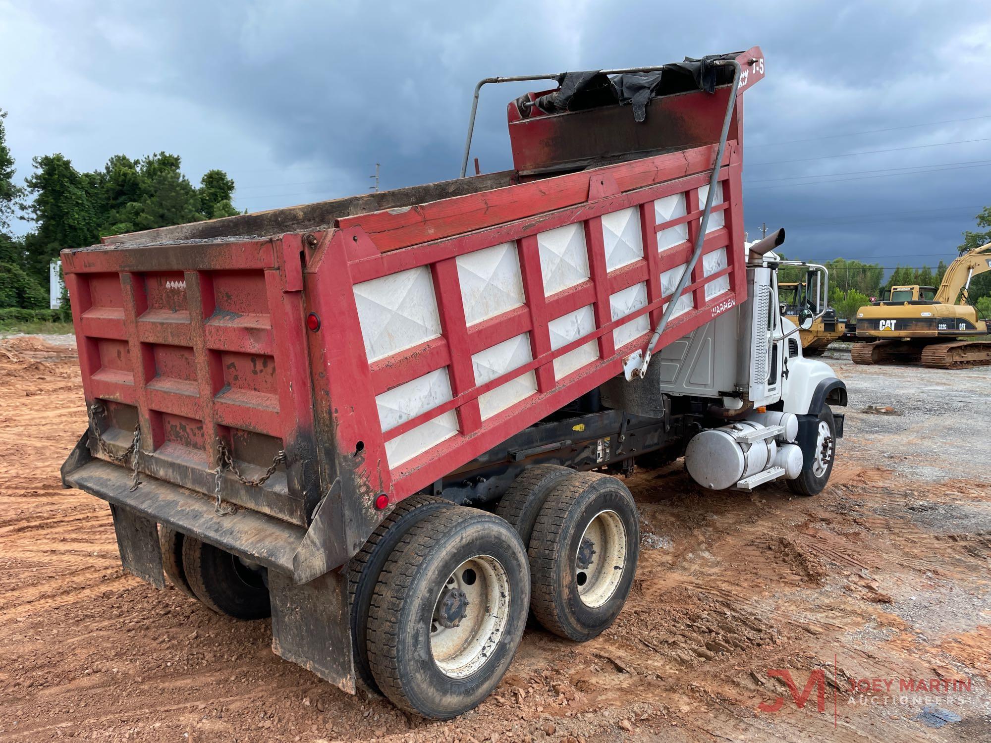 2006 MACK CV713 GRANITE T/A DUMP TRUCK