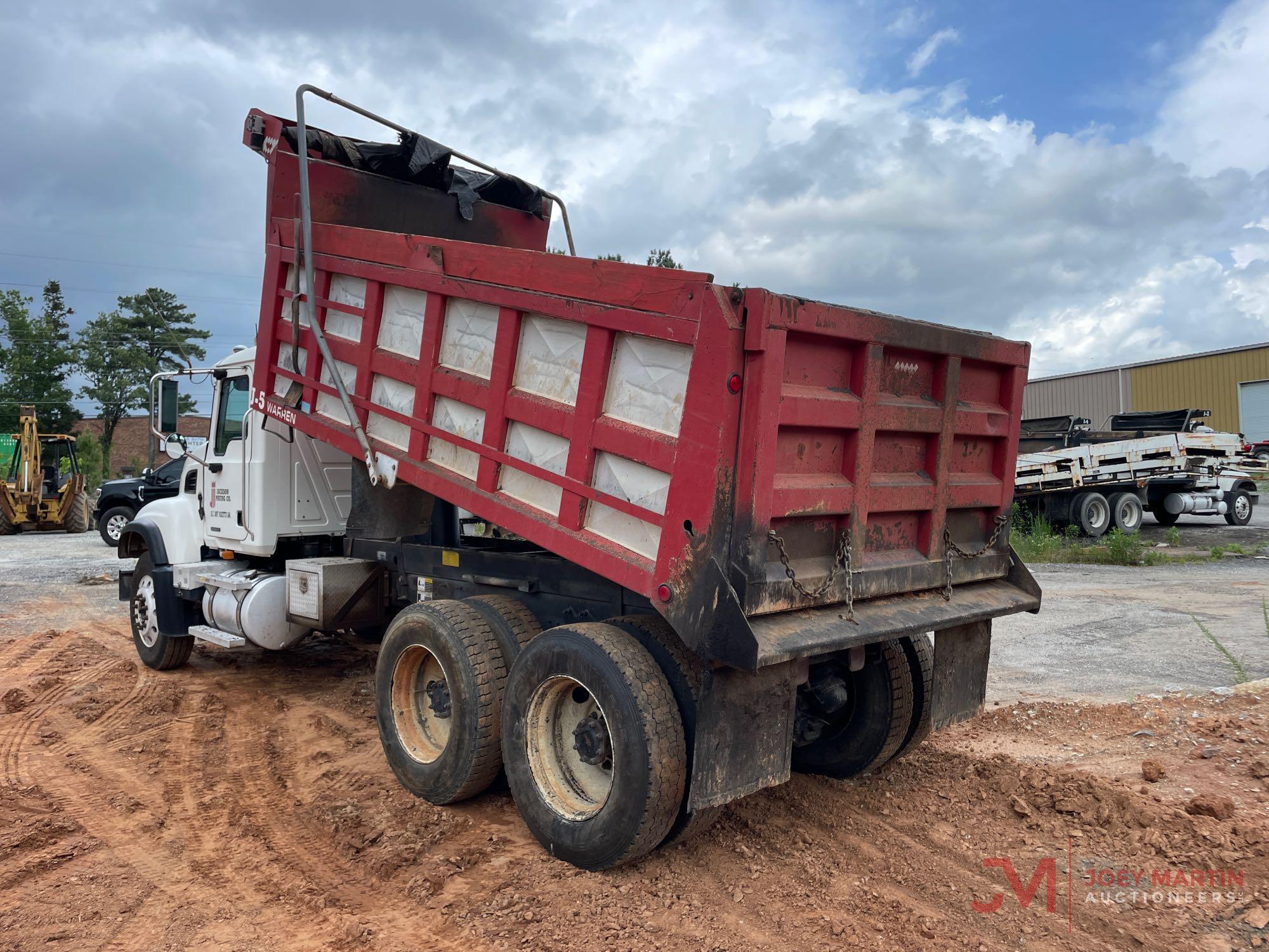 2006 MACK CV713 GRANITE T/A DUMP TRUCK