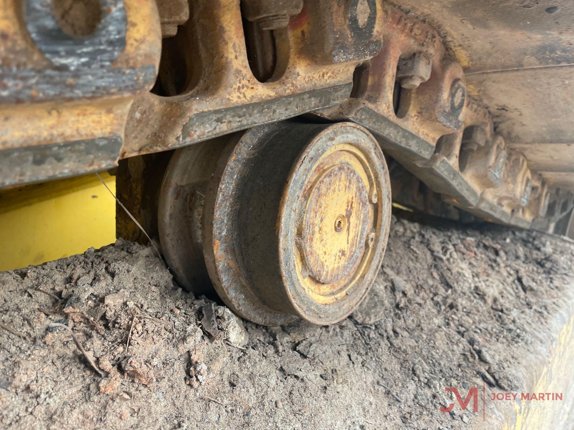 2005 KOMATSU D39PX-21 CRAWLER DOZER