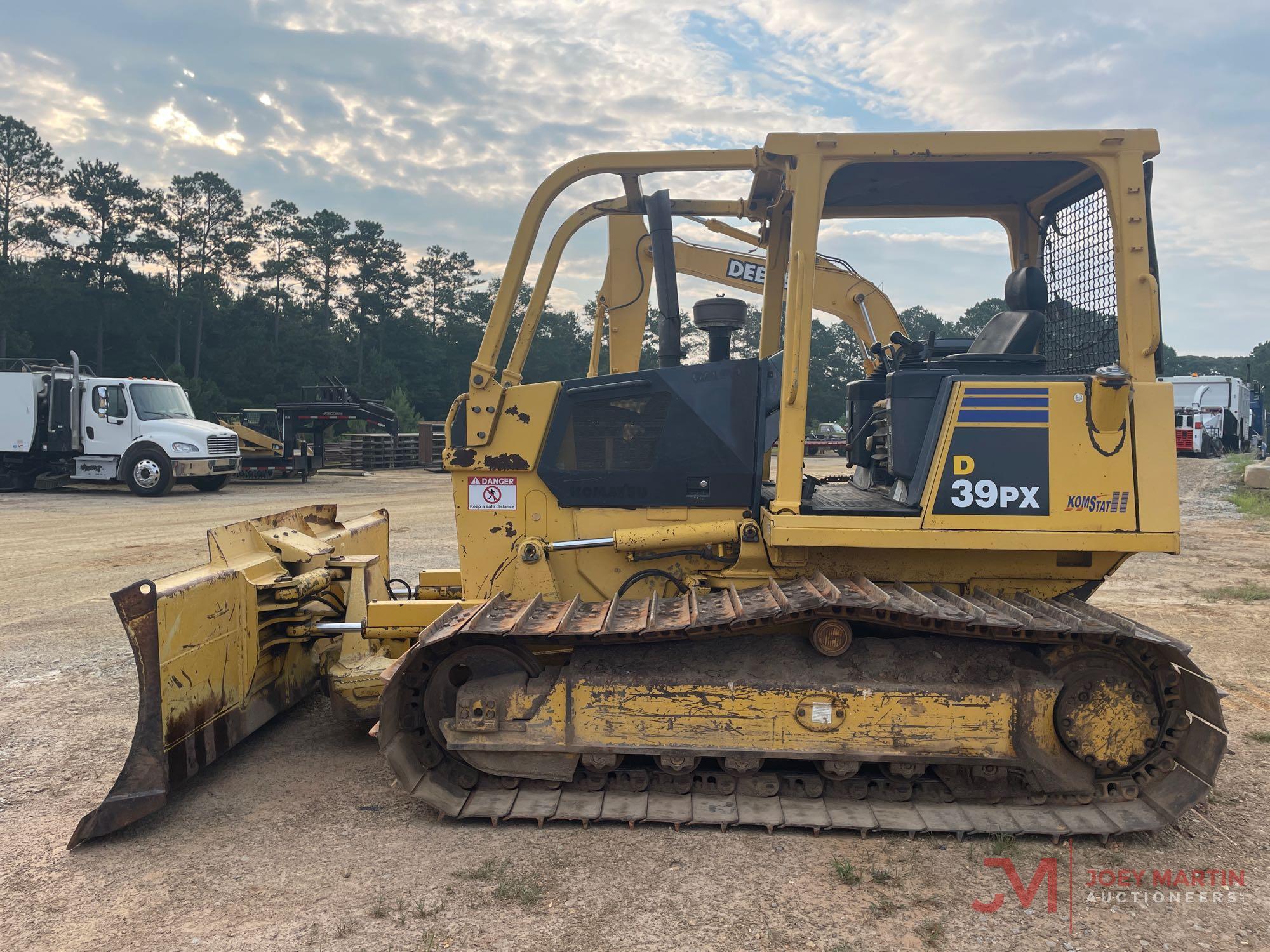 2005 KOMATSU D39PX-21 CRAWLER DOZER