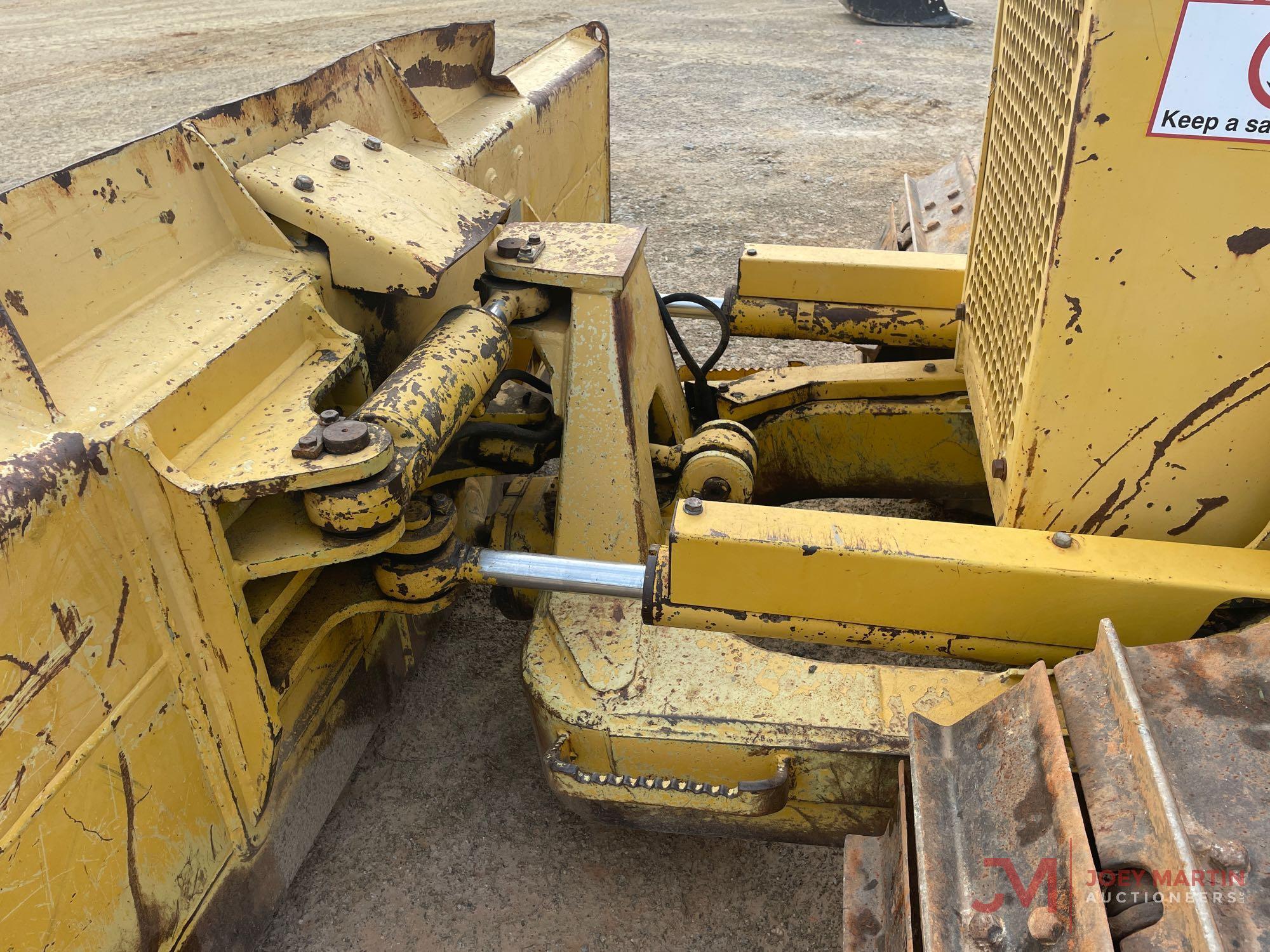 2005 KOMATSU D39PX-21 CRAWLER DOZER