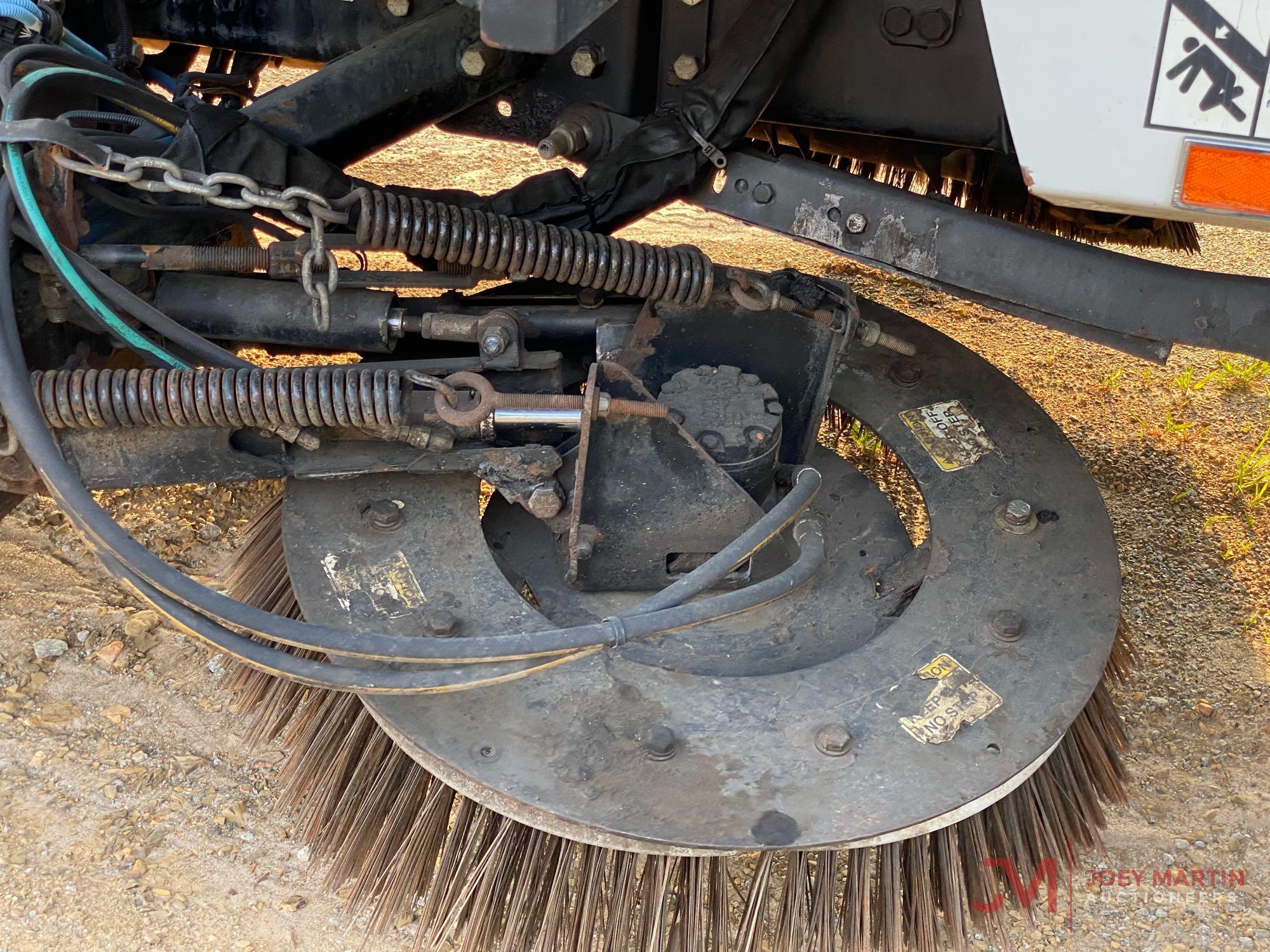 2014 FREIGHTLINER M2 STREET SWEEPER TRUCK