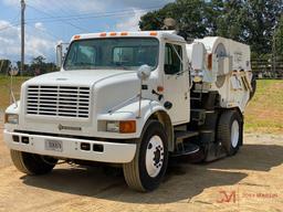 2000 INTERNATIONAL SWEEPER/ VACCUM TRUCK 4700