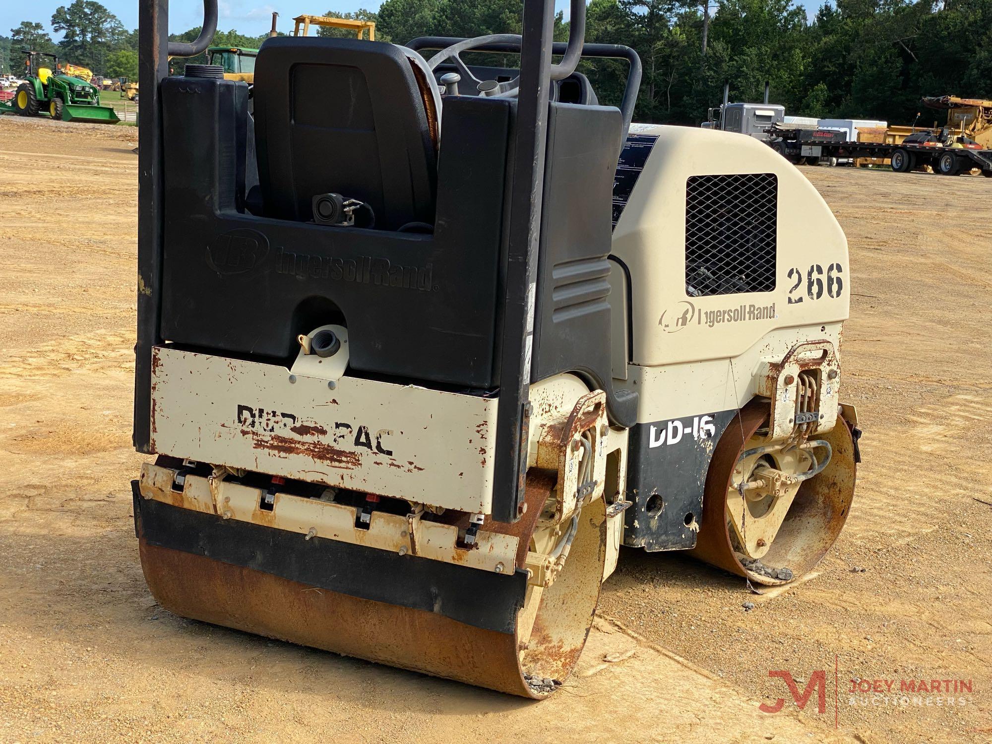 2006 INGERSOLL RAND DD-16 DOUBLE DRUM ROLLER