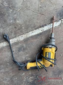 DEWALT ELECTRIC DRYWALL SCREW DRIVER