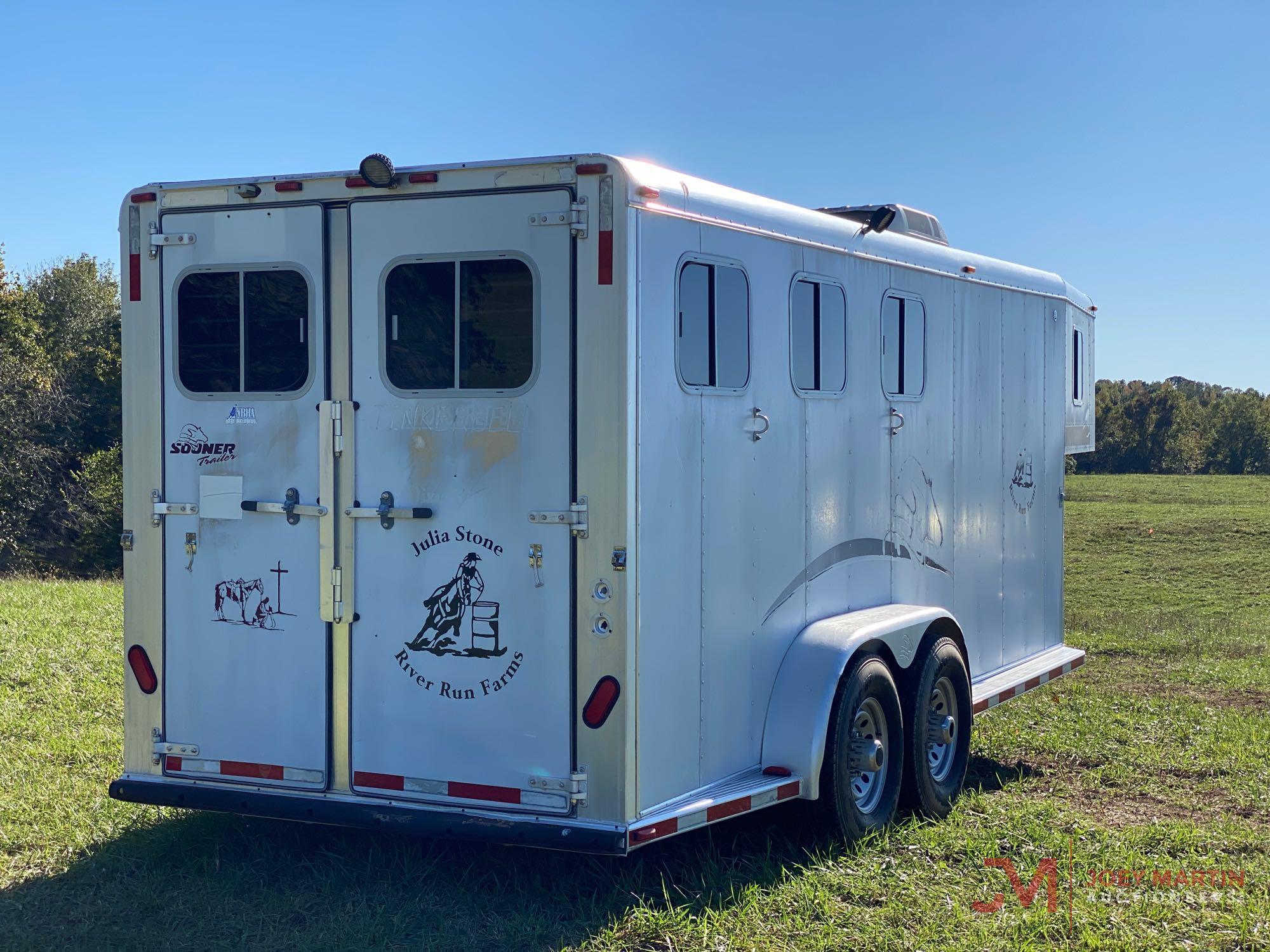 1999 SOONER 3 HORSE SLANT LOAD GOOSENECK TRAILER