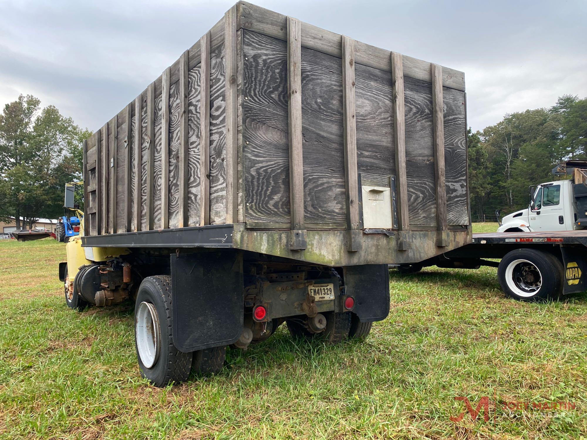 GMC 9500 SINGLE AXLE DUMP TRUCK