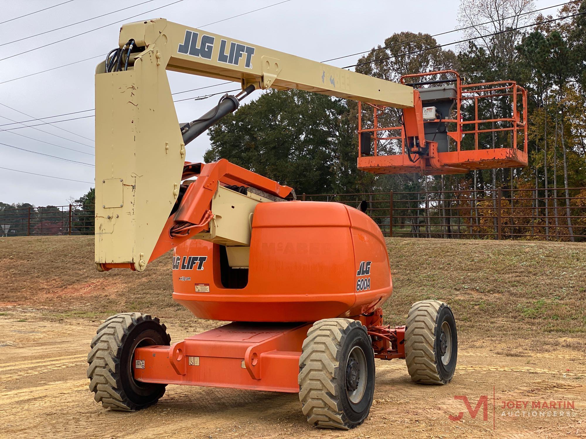 2003 JLG 600A BOOM LIFT