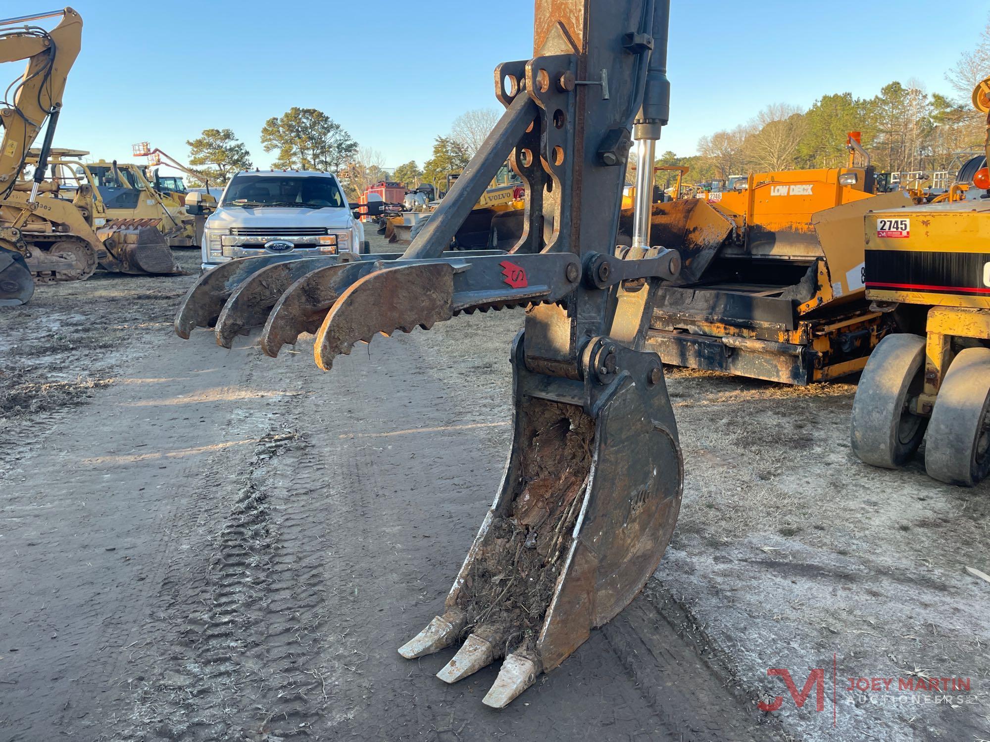 DEERE 130G HYDRAULIC EXCAVATOR