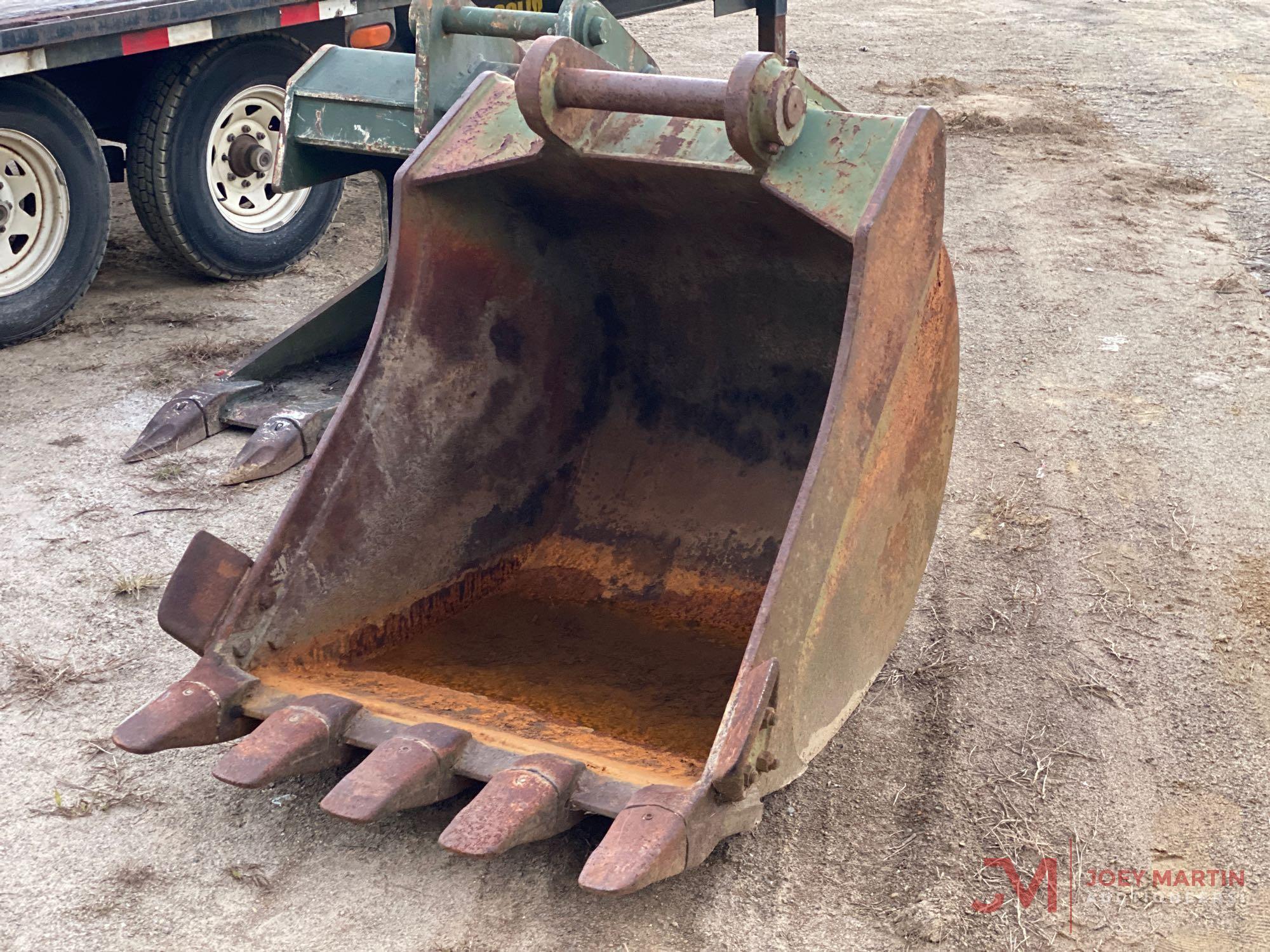 34" EXCAVATOR BUCKET