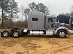 2007 PETERBILT 386 SLEEPER TRUCK