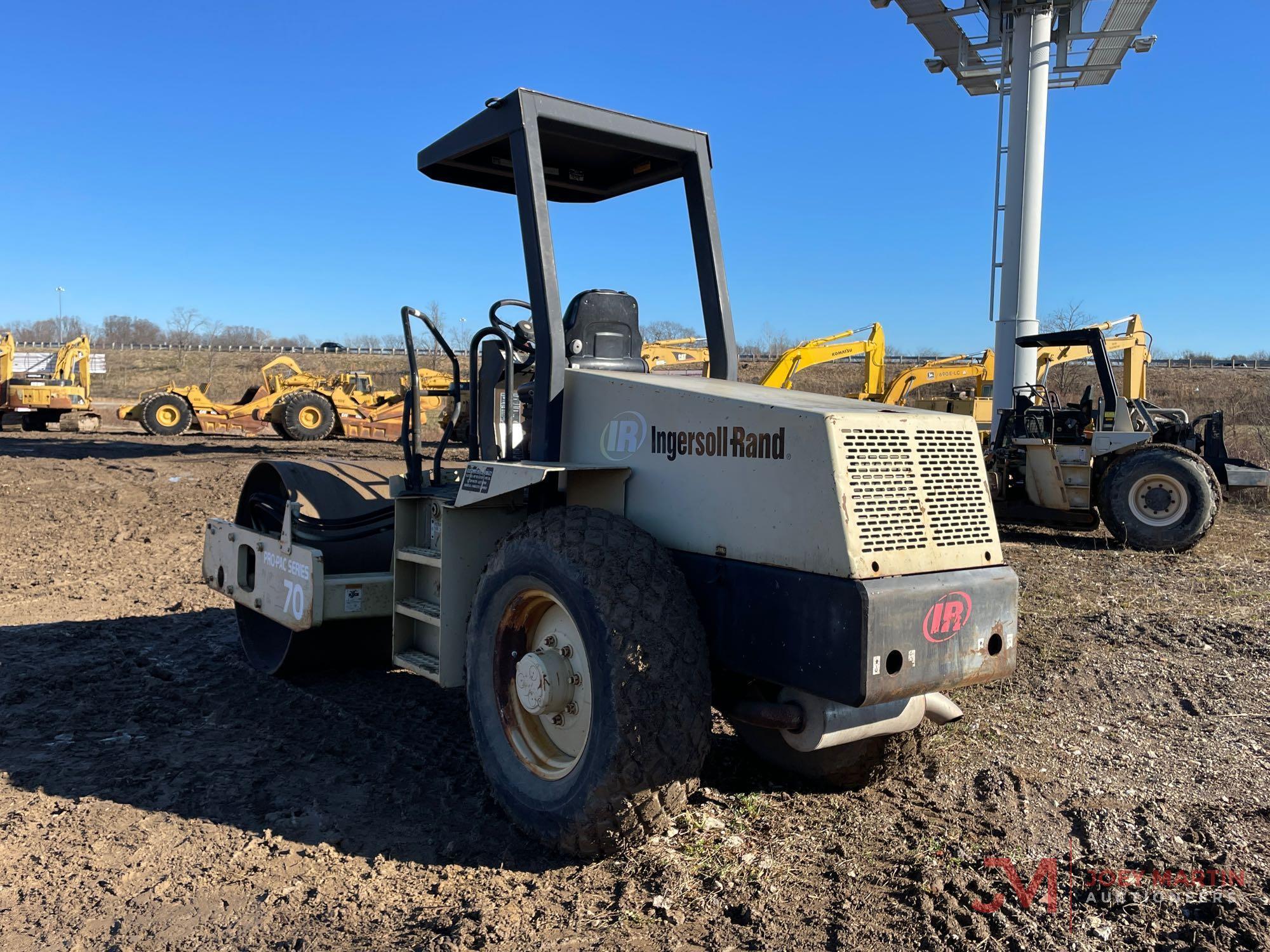 1998 INGERSOLL RAND SD70D SUPER PAC SMOOTH DRUM ROLLER