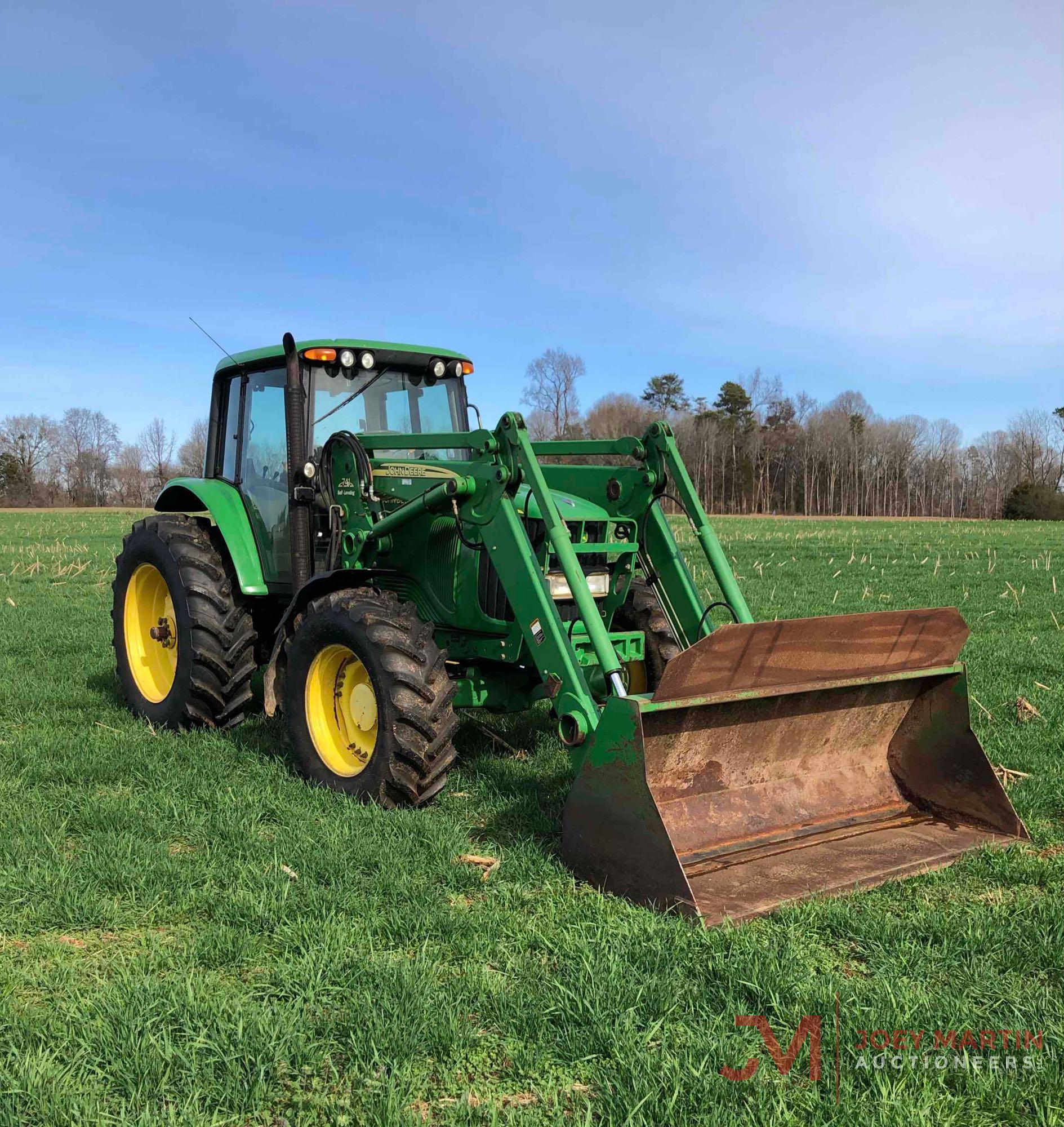 2004 JOHN DEERE 7320 TRACTOR