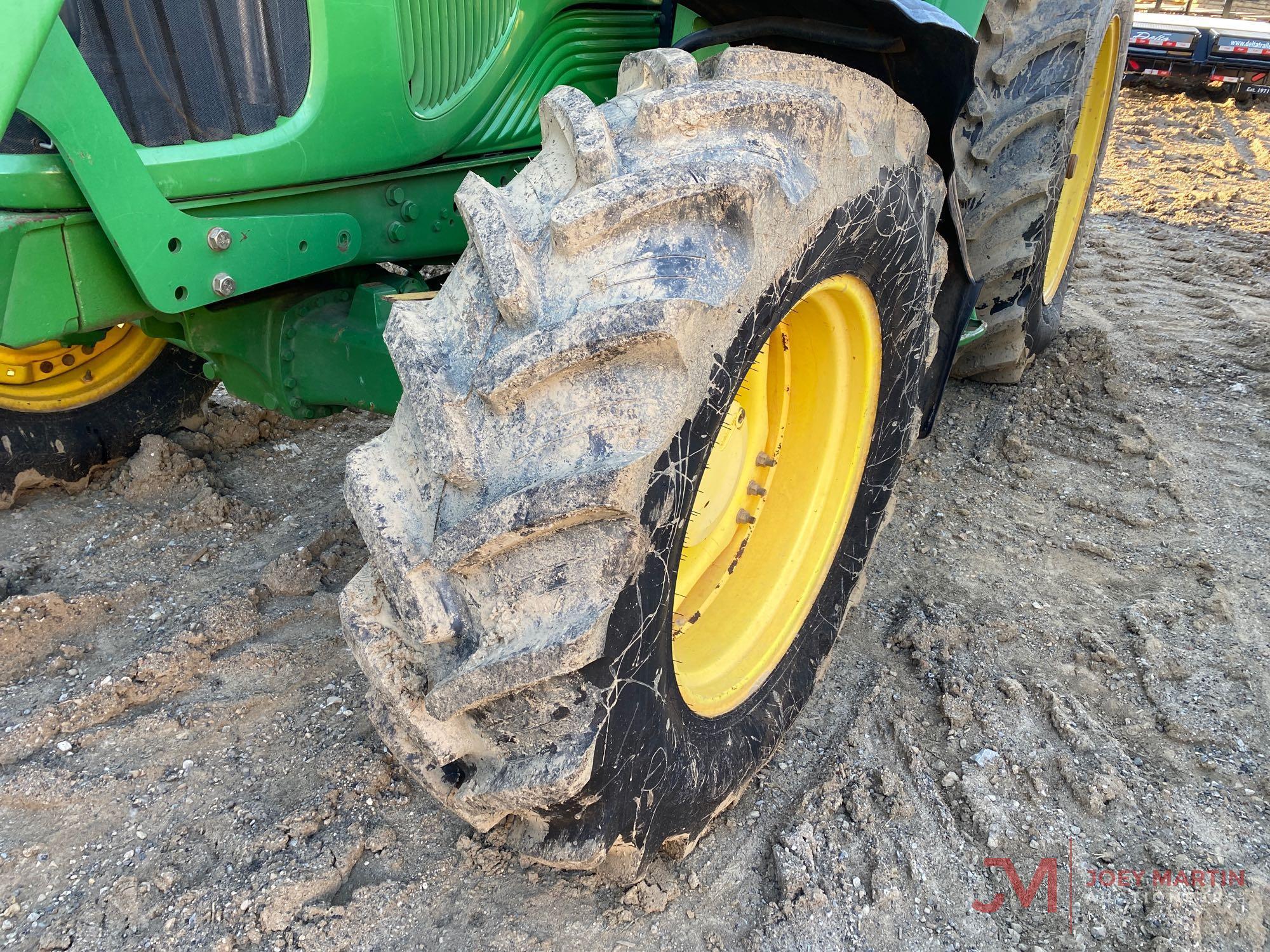 2004 JOHN DEERE 7320 TRACTOR