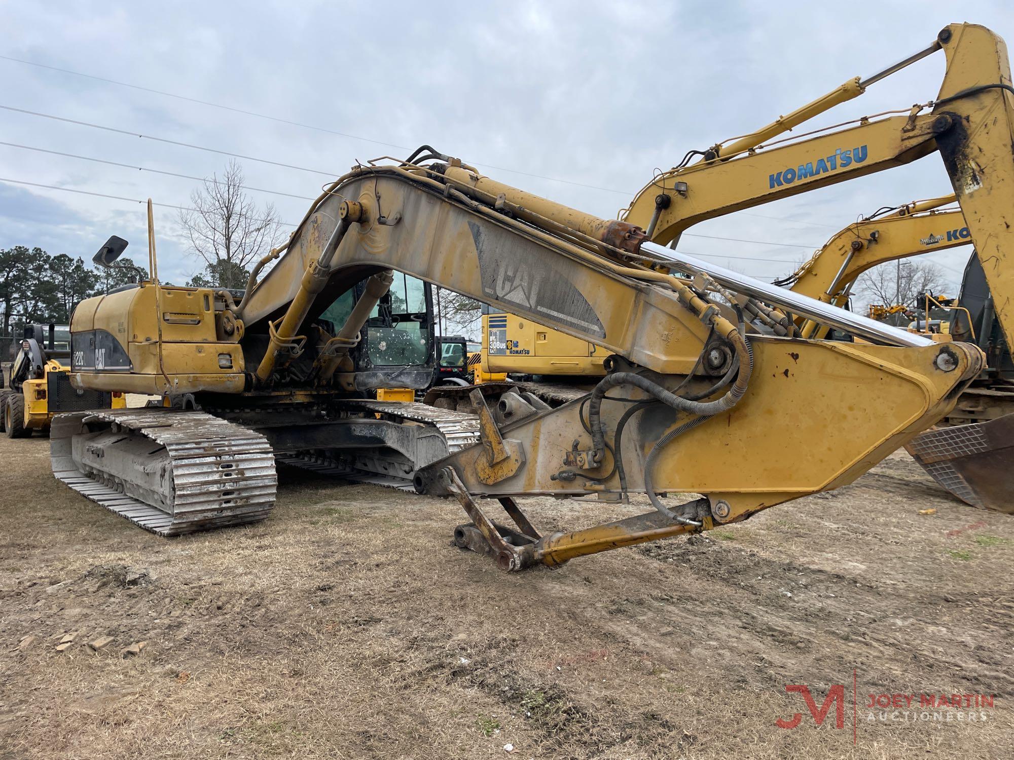 2004 CAT 322 CL HYDRAULIC EXCAVATOR