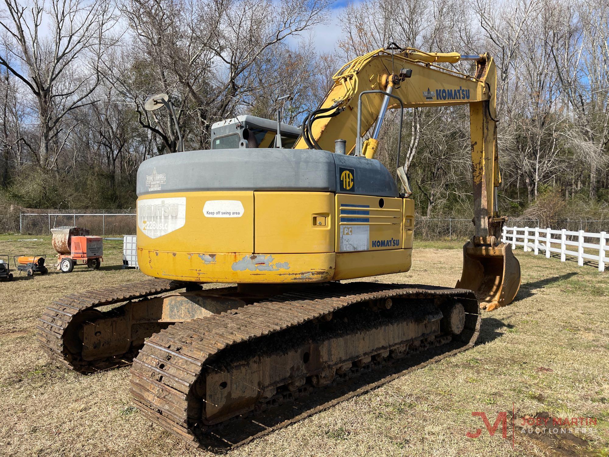 2007 KOMATSU PC228USLC-3EO HYDRAULIC EXCAVATOR