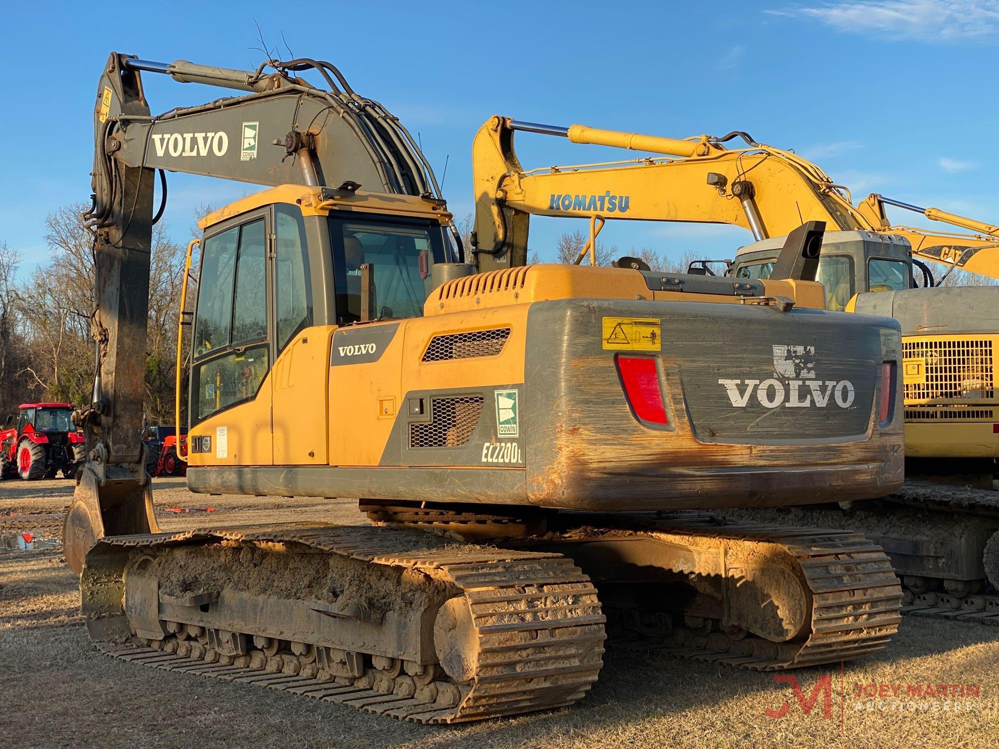 2014 VOLVO EC220 HYDRAULIC EXCAVATOR