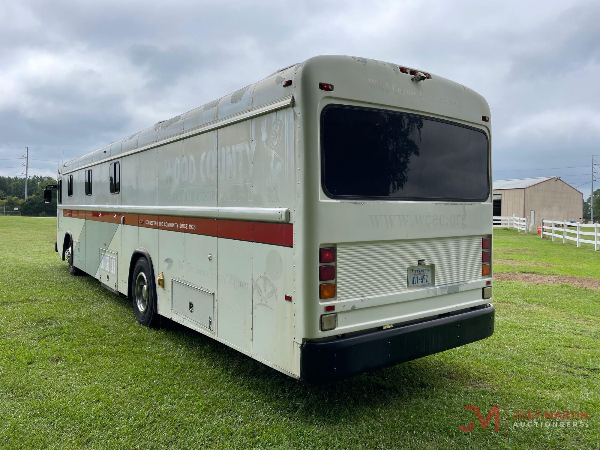 2006 BLUE BIRD BUS