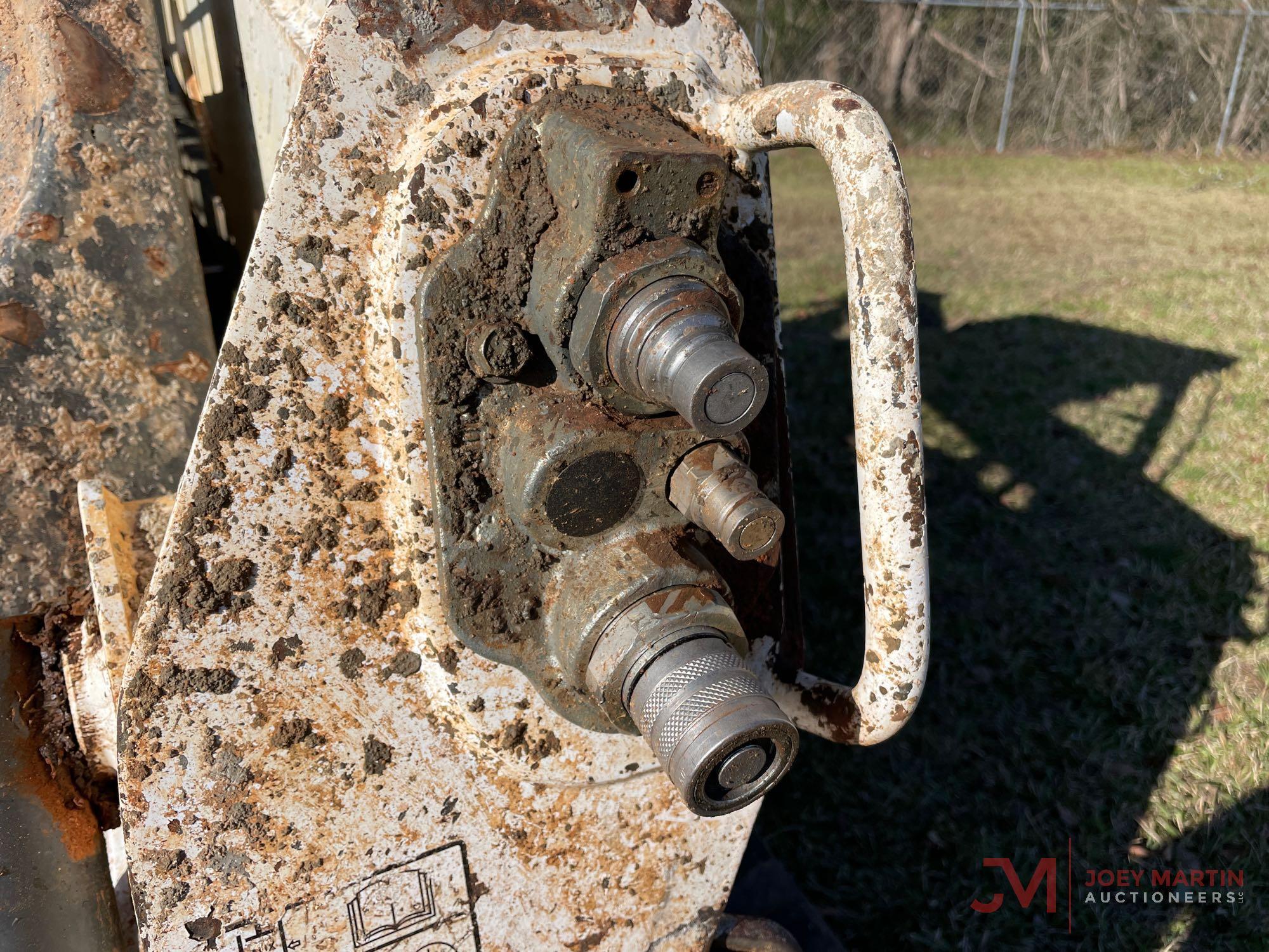 2015 BOBCAT T590 MULTI TERRAIN LOADER