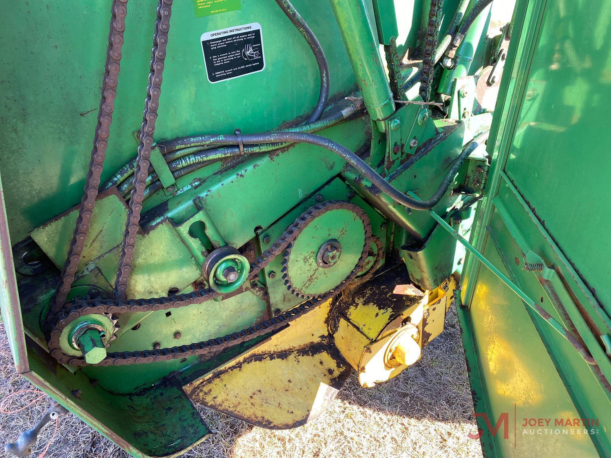 JOHN DEERE 430 BALER