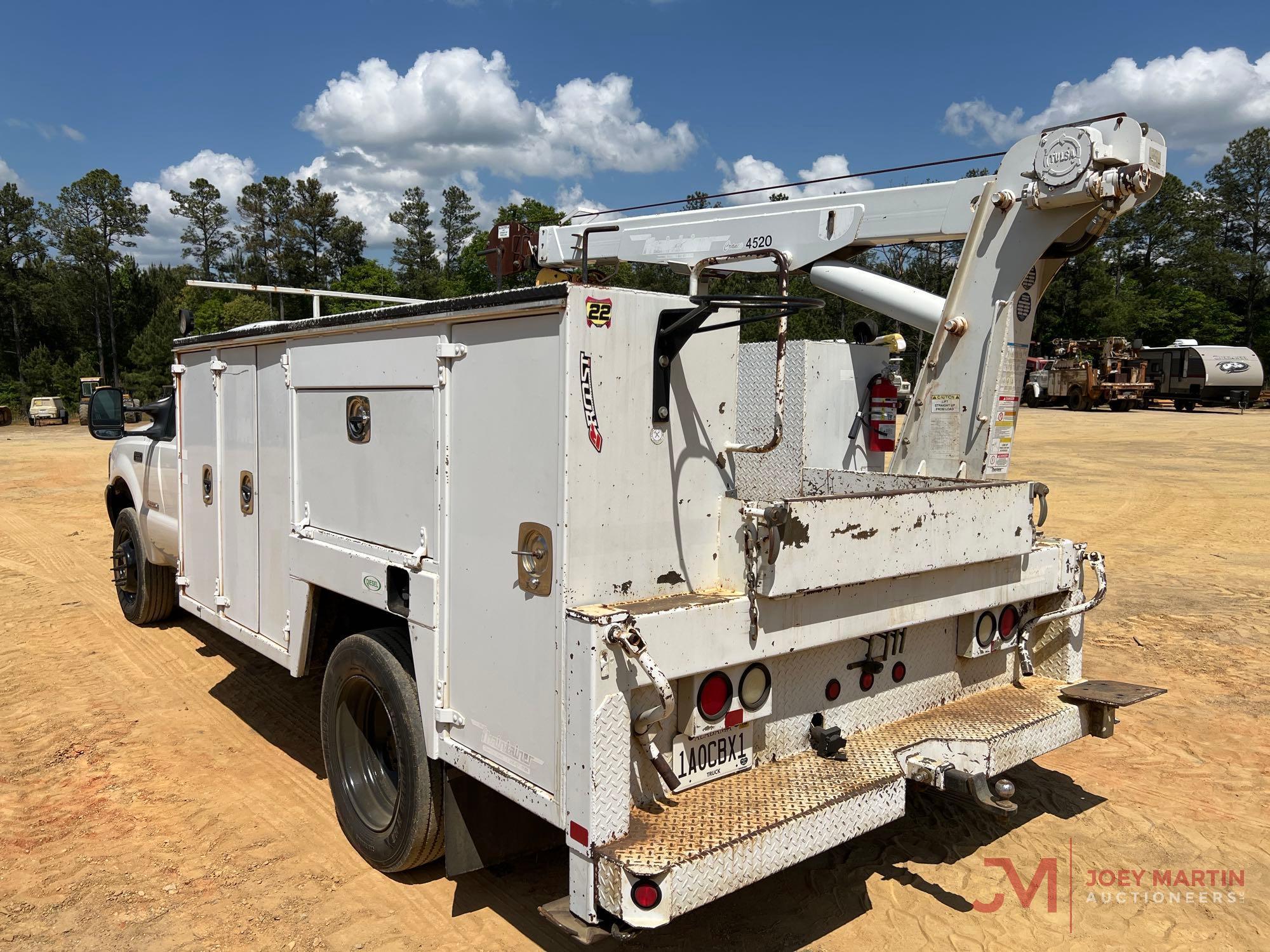 2004 FORD F-550 SUPER DUTY SERVICE TRUCK