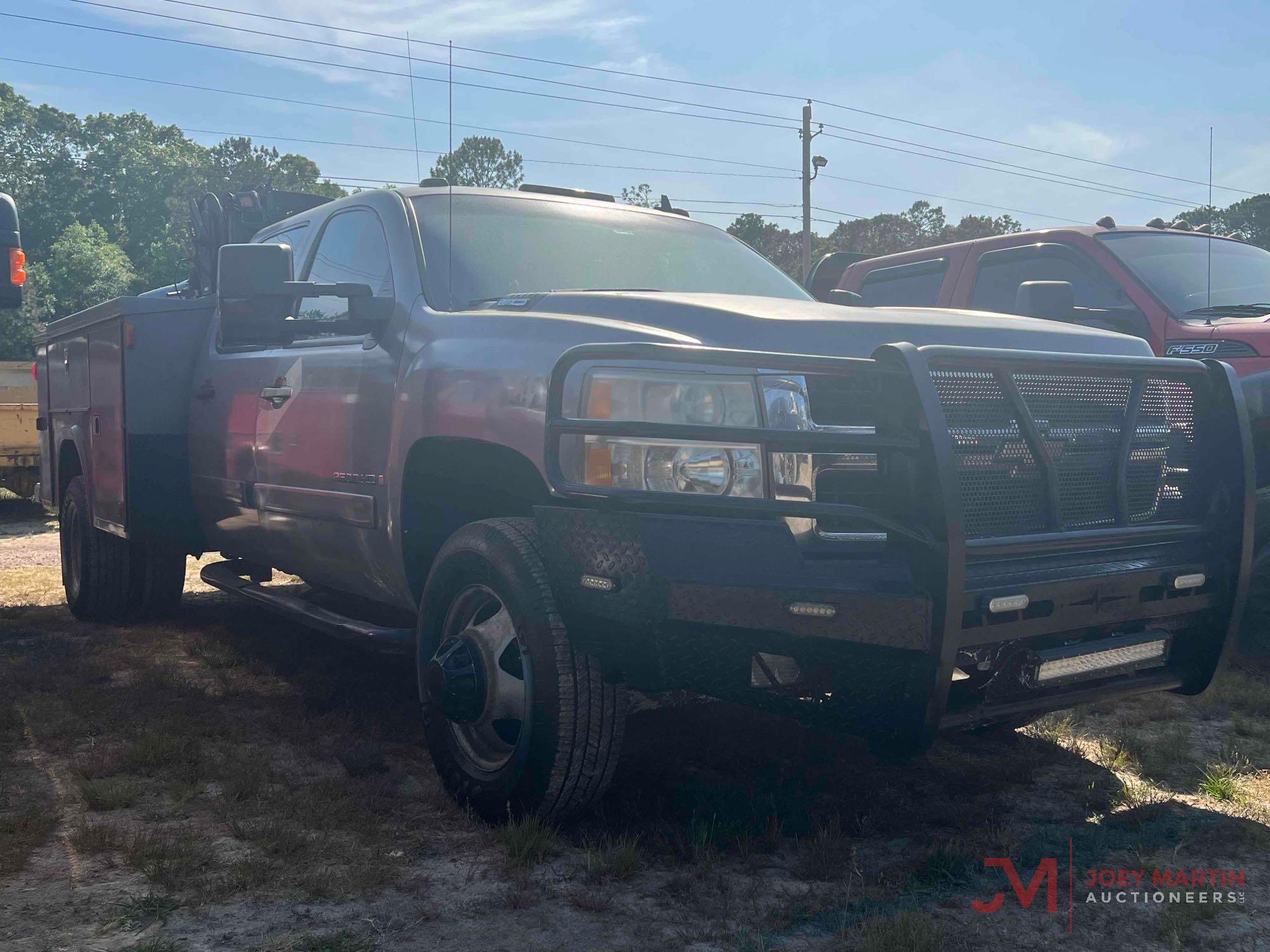 2008 CHEVROLET 3500 HD SERVICE TRUCK