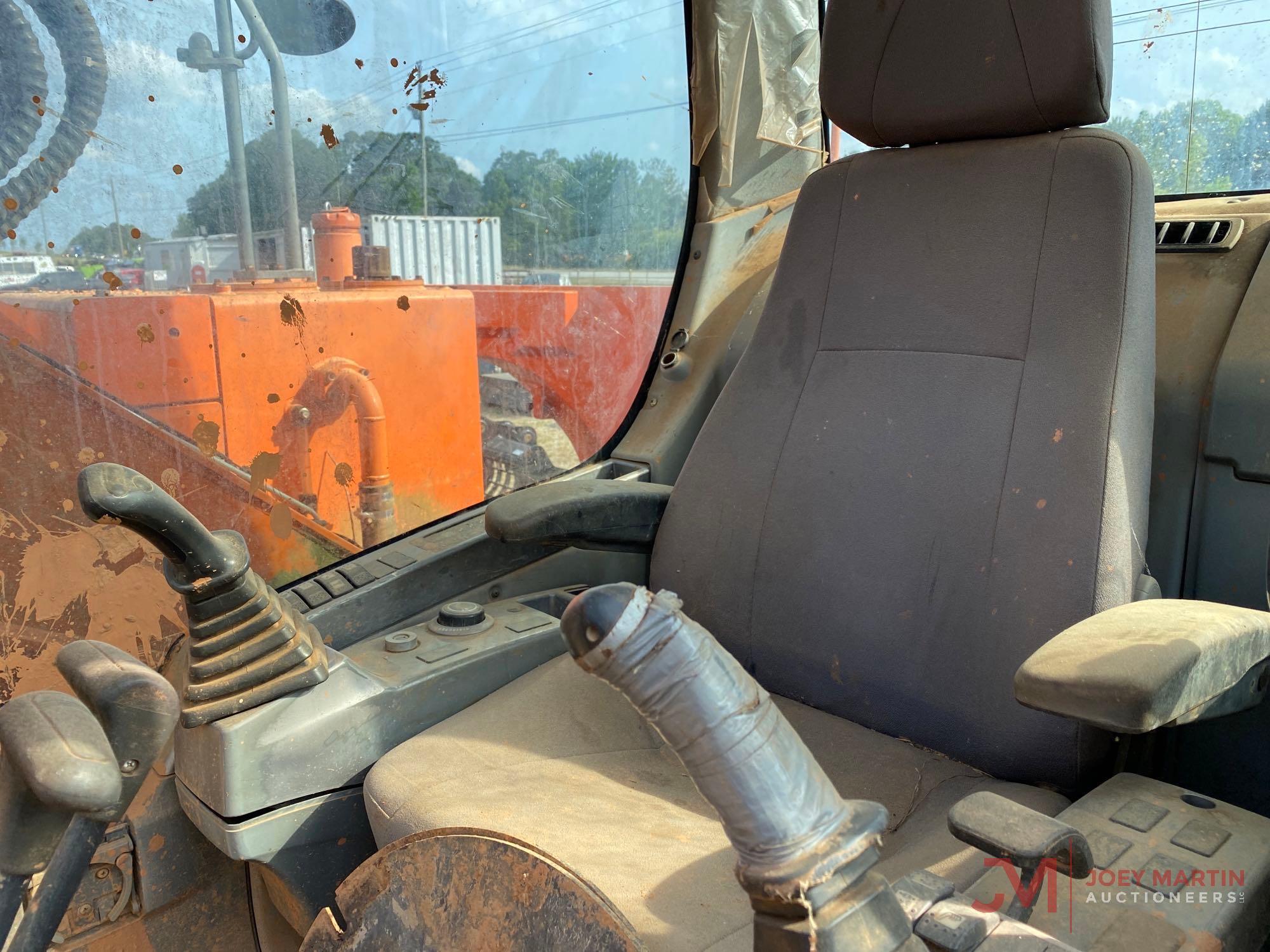 DOOSAN DX140LCR HYDRAULIC EXCAVATOR