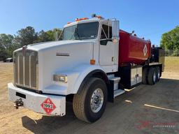 2002 KENWORTH T800 T/A FUEL & LUBE TRUCK