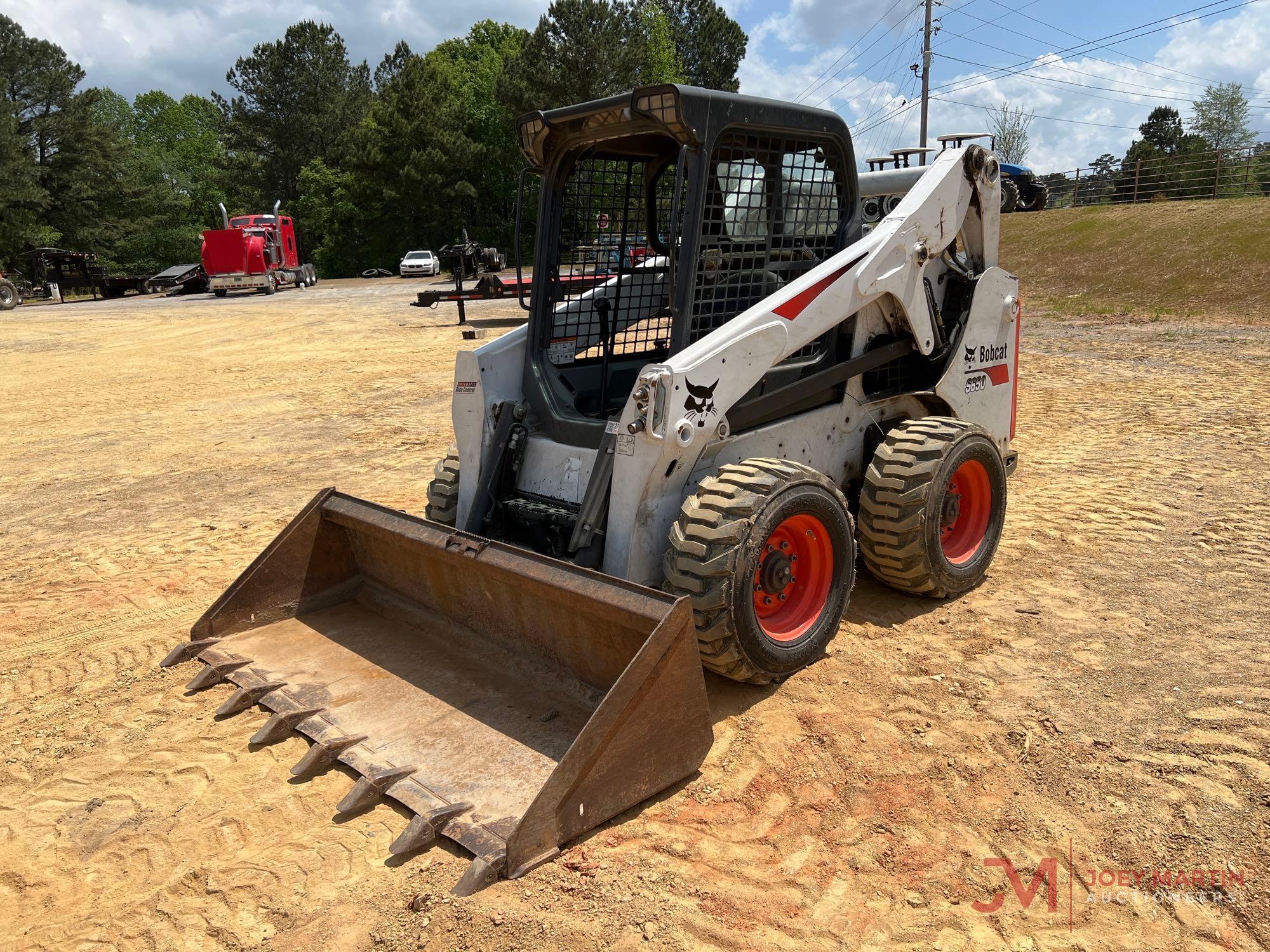 2017 BOBCAT S560 SKID STEER