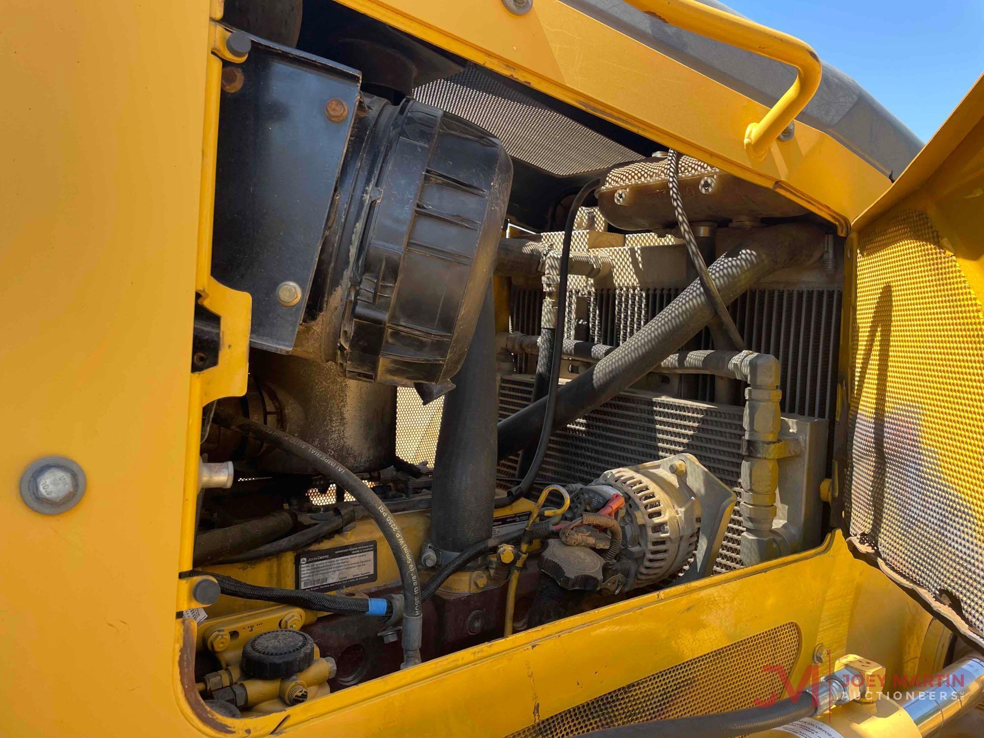 2011 DEERE 750J LGP CRAWLER DOZER