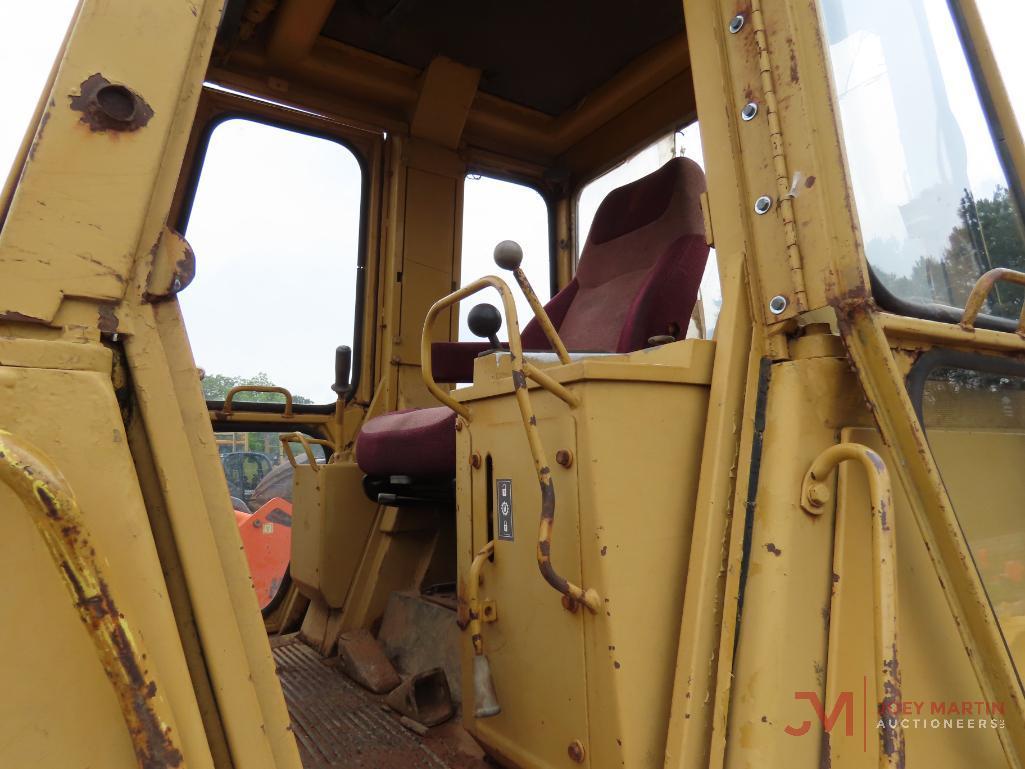 1981 CAT 943 CRAWLER LOADER