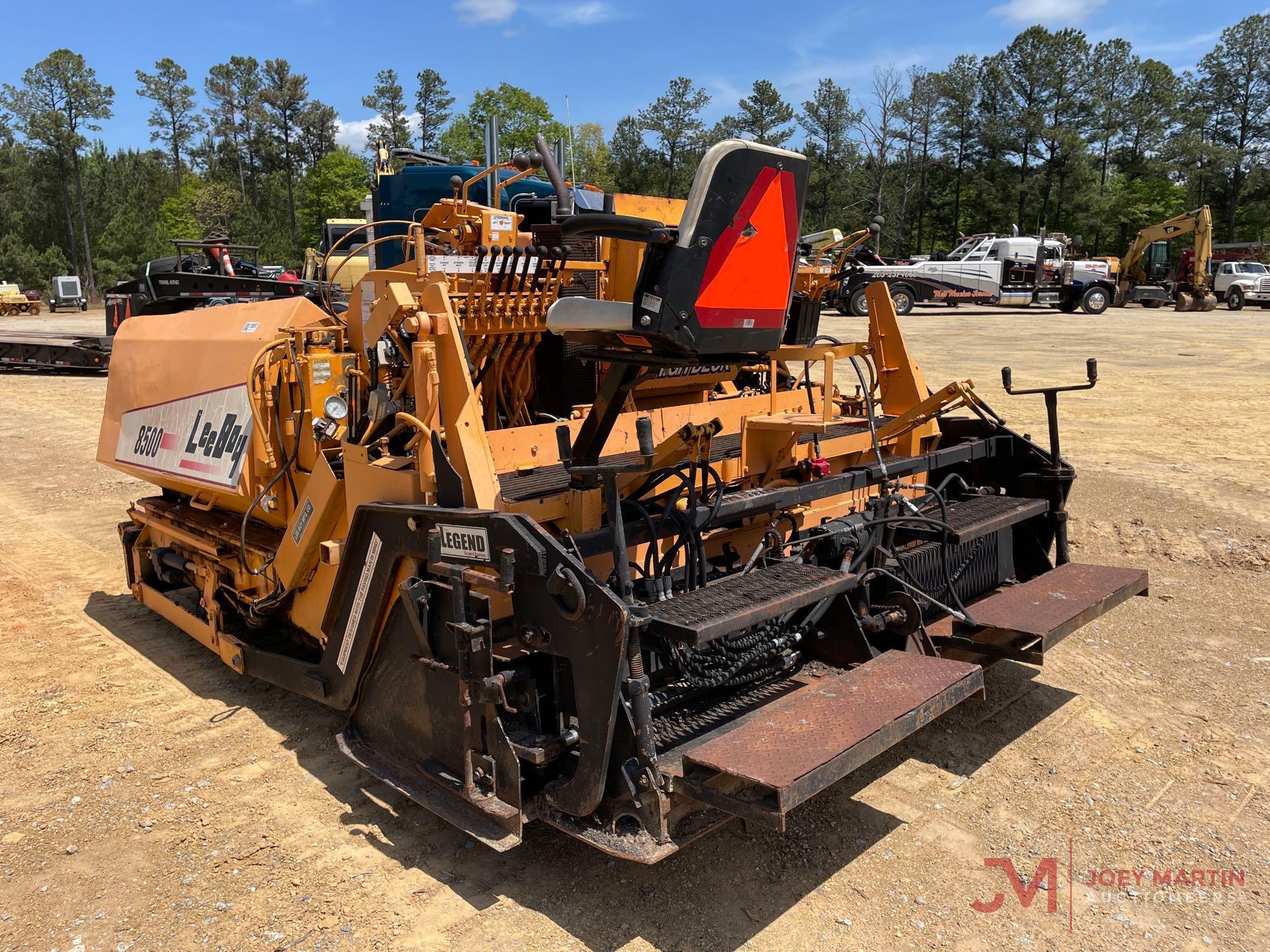 LEEBOY L8500T ASPHALT PAVER