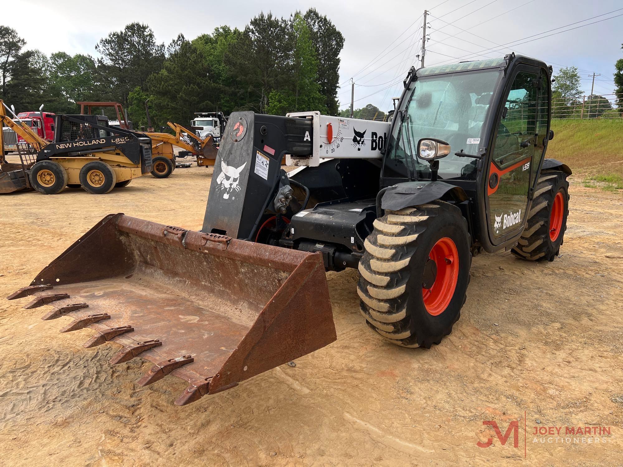 2017 BOBCAT V519 TELEHANDLER