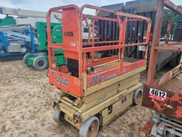 JLG SCISSOR LIFT