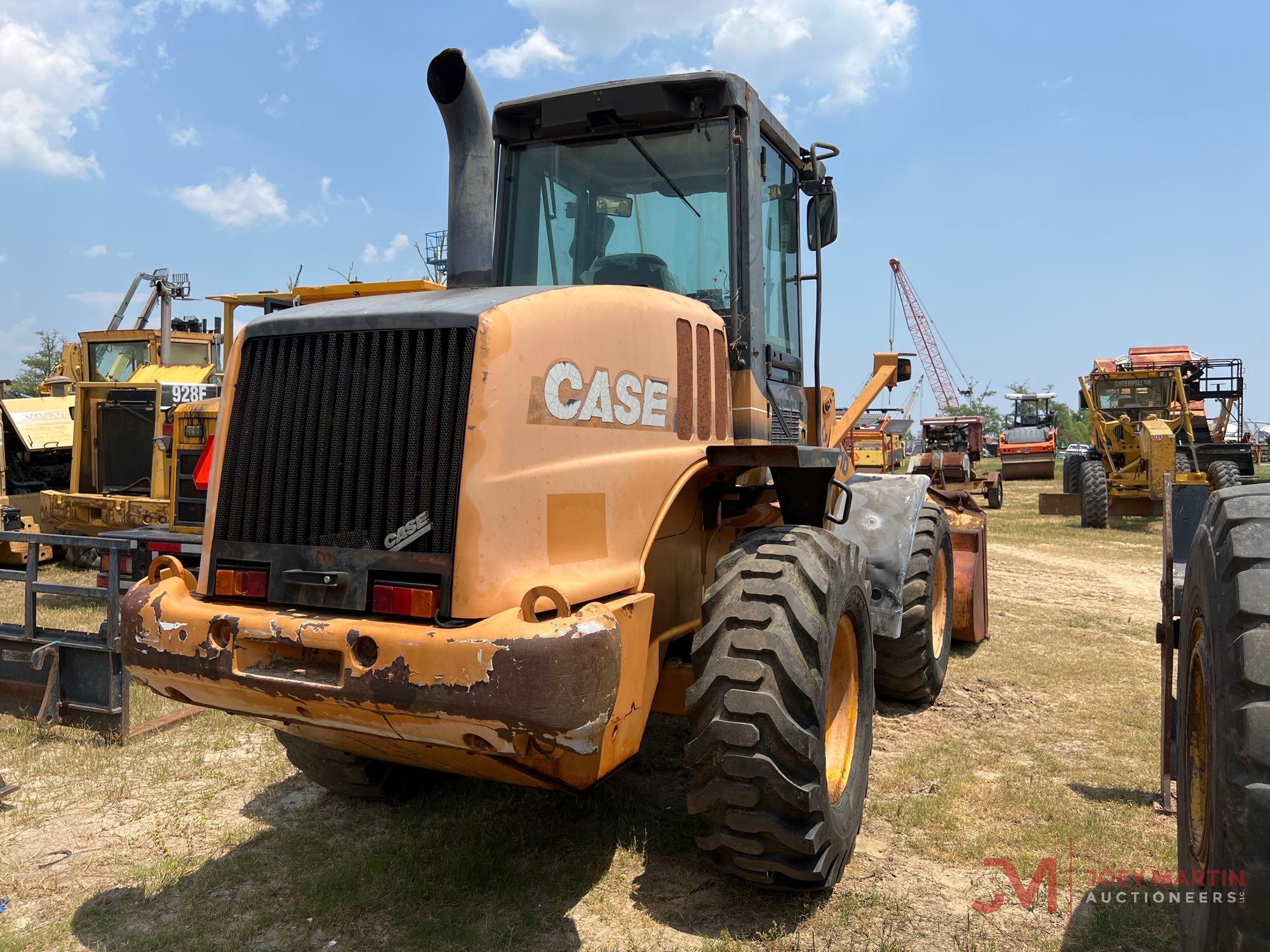 2005 CASE 521D RUBBER TIRE LOADER