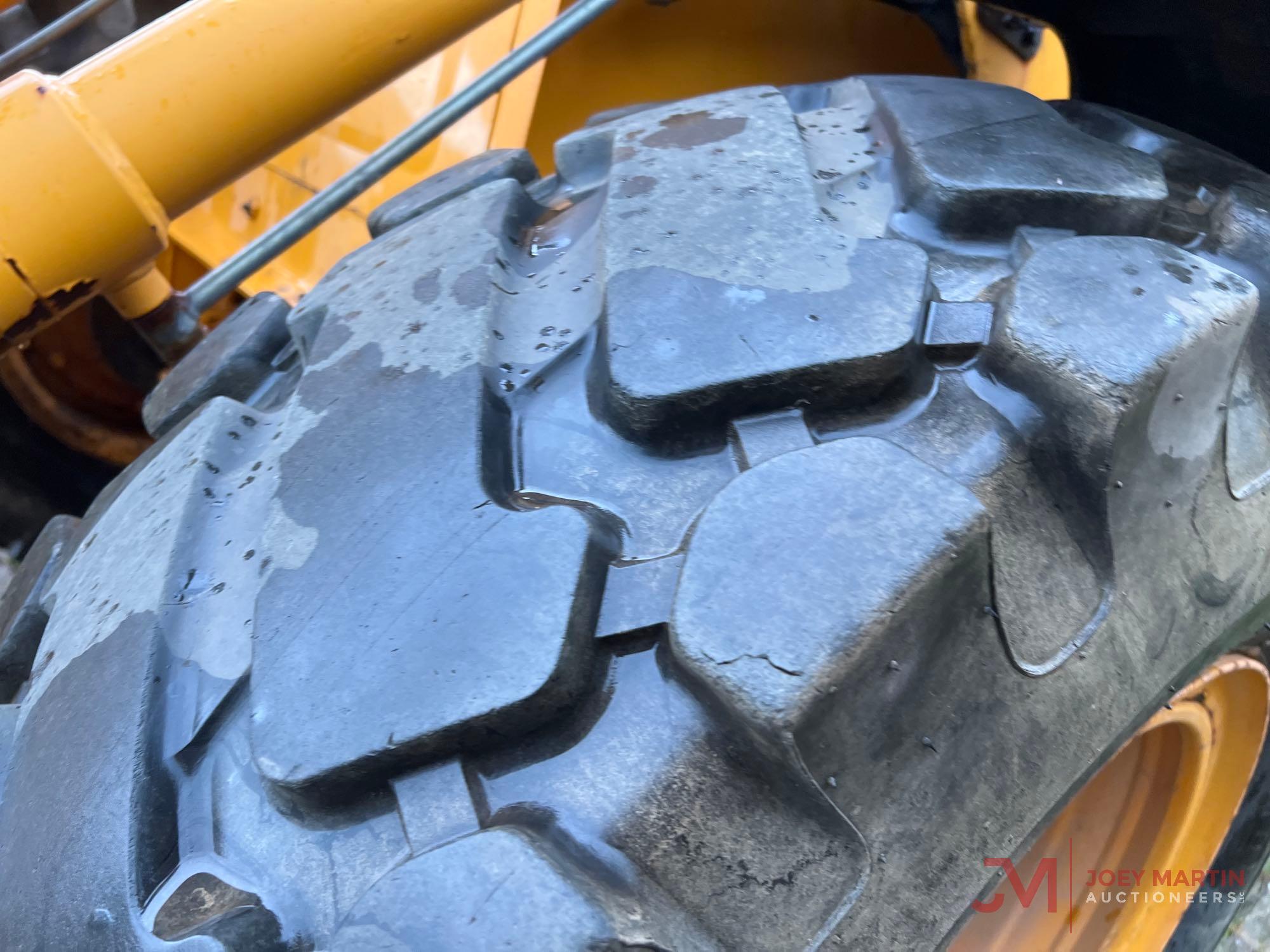 2014 GCKM 2700 RUBBER TIRE LOADER