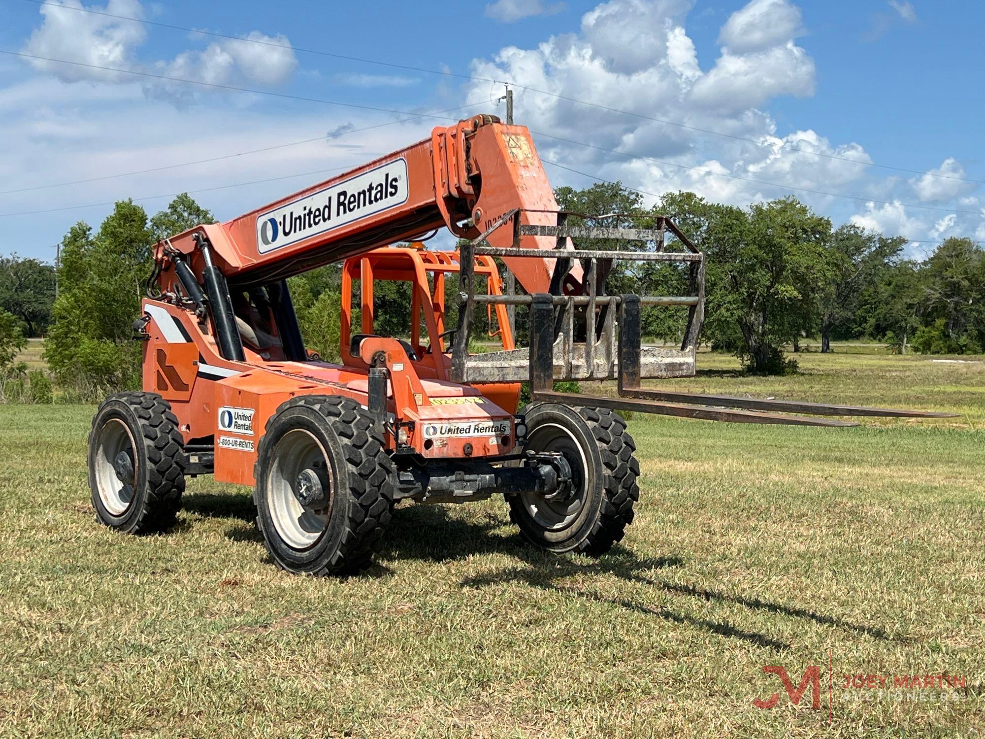 2014 JLG SKYTRAK 8042 TELEHANDLER