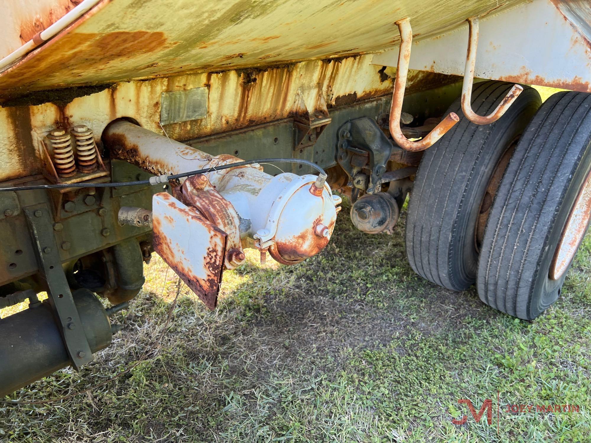 1996 FORD WATER TRUCK