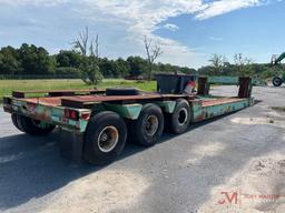 1977 HYSTER TRI-AXLE FOLDING NECK TRAILER