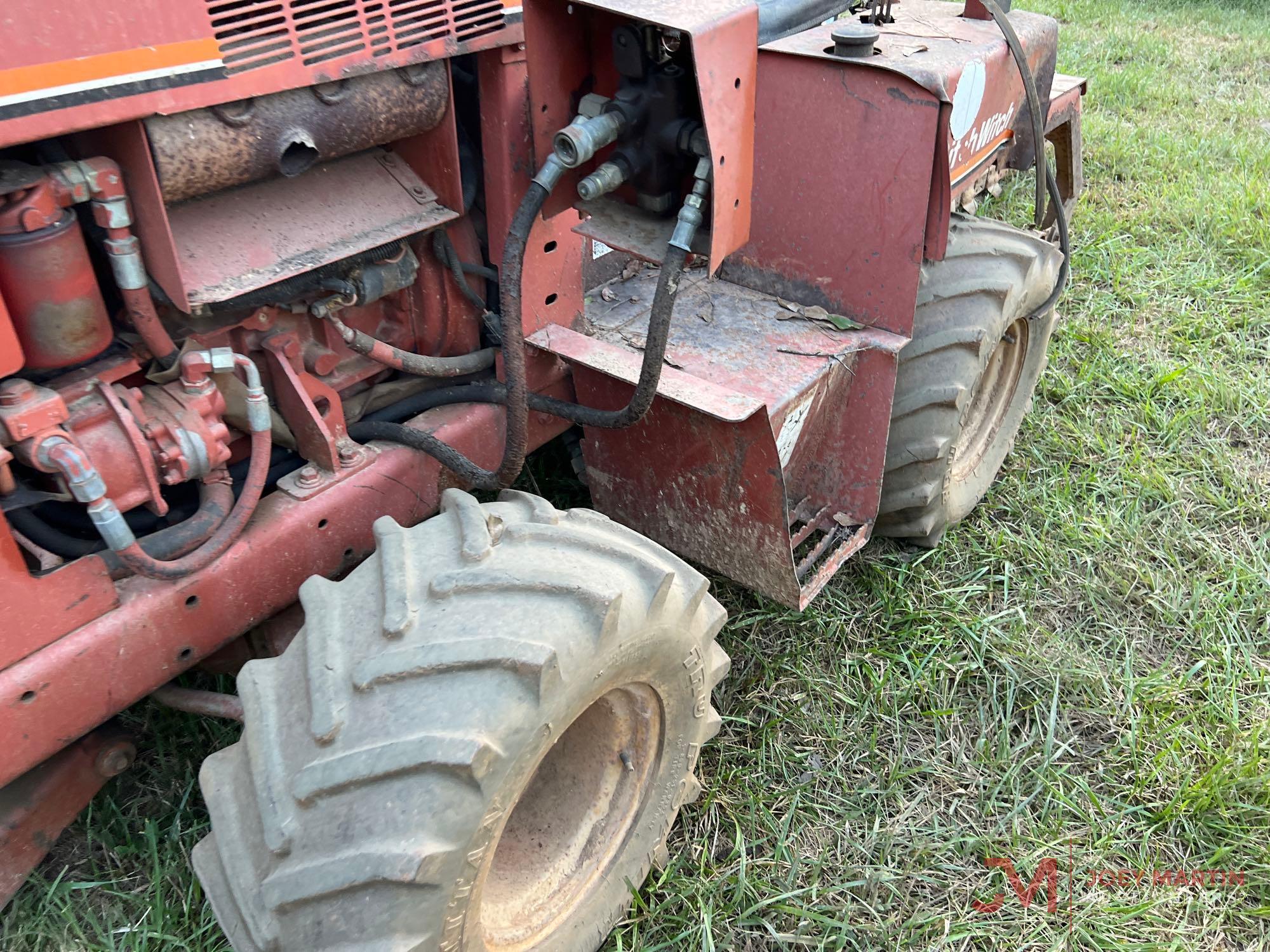 DITCH WITCH 3610 TRENCHER