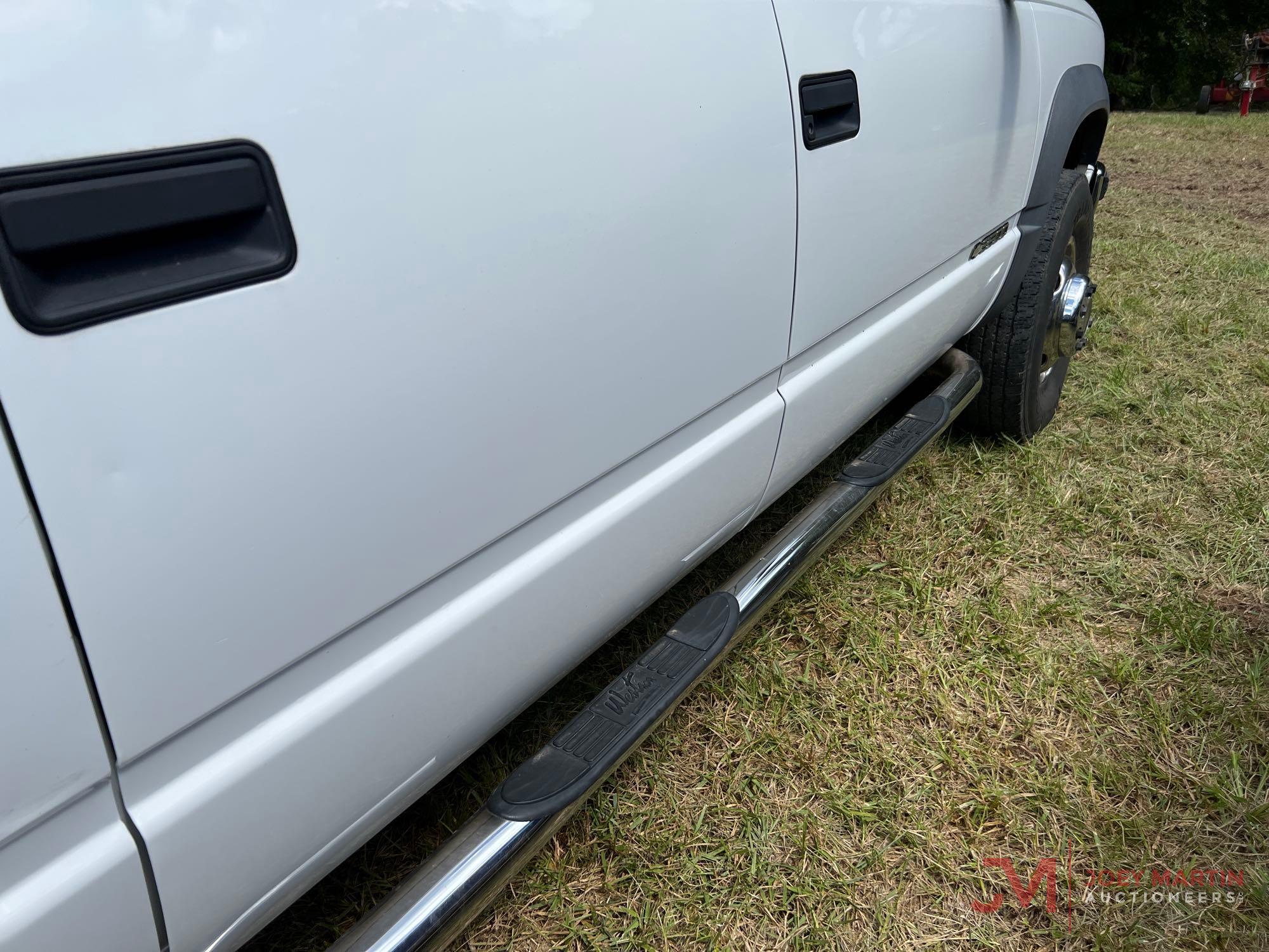 1998 CHEVROLET CREW CAB DUALLY