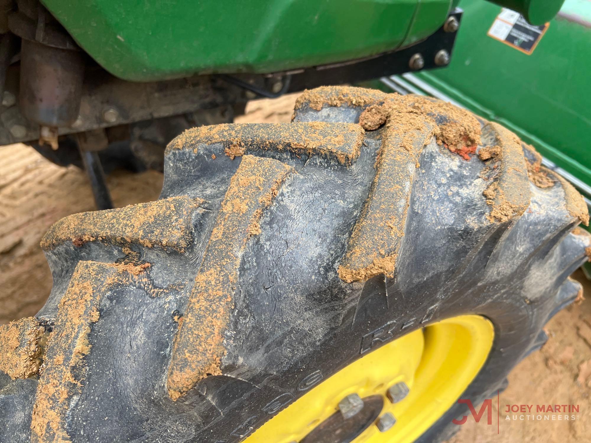 JOHN DEERE 3038E TRACTOR