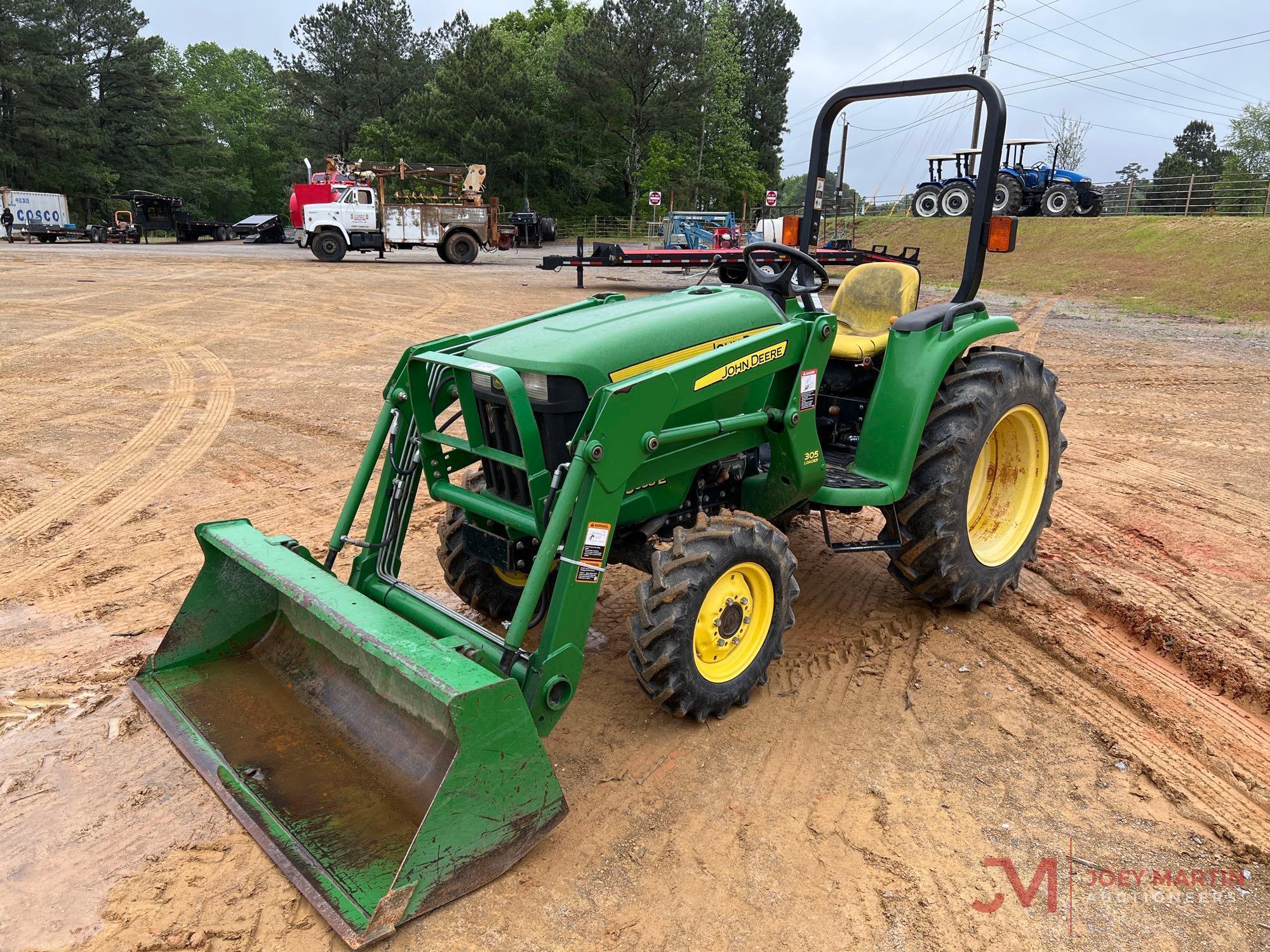 JOHN DEERE 3038E TRACTOR