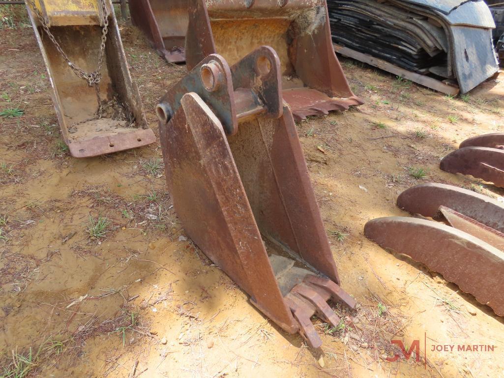 12" BACKHOE TOOTH BUCKET